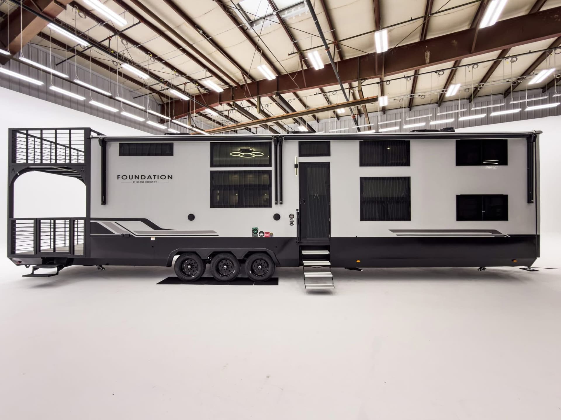 2026 Grand Design 2026 Grand Design Foundation - thumbnail 3