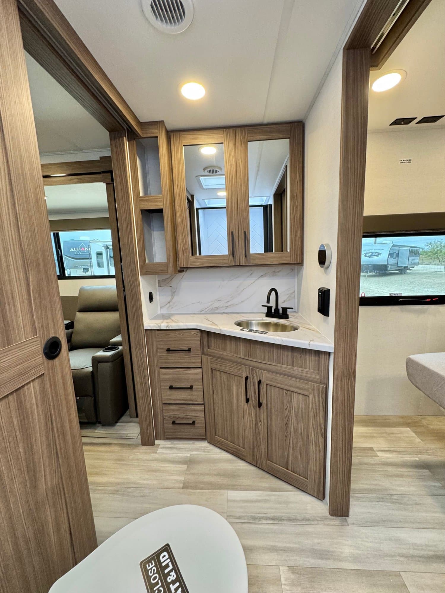 2025 Alliance RV 2025 Alliance RV Delta Ultra Lite - thumbnail 31