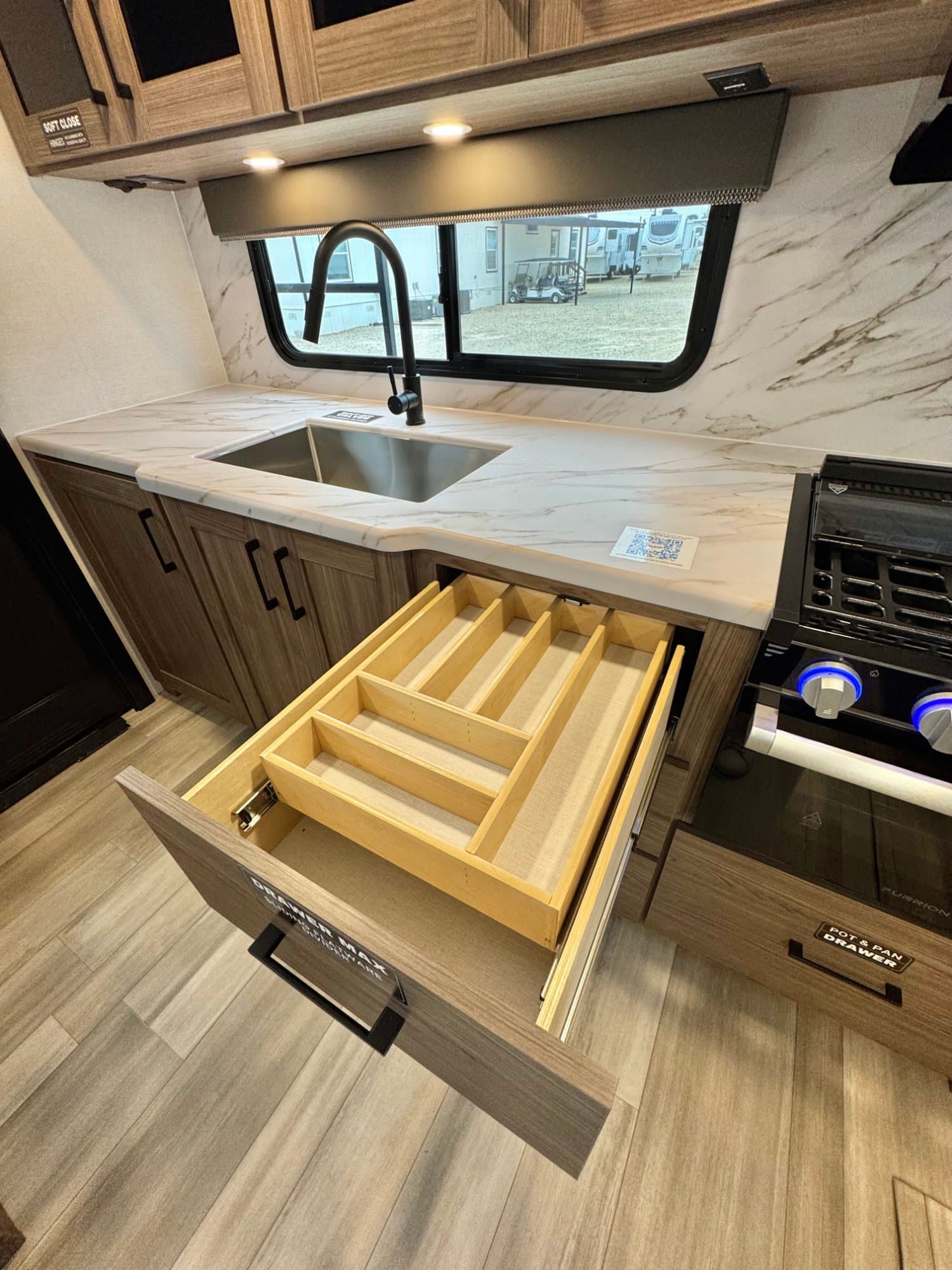 2025 Alliance RV 2025 Alliance RV Delta Ultra Lite - thumbnail 37