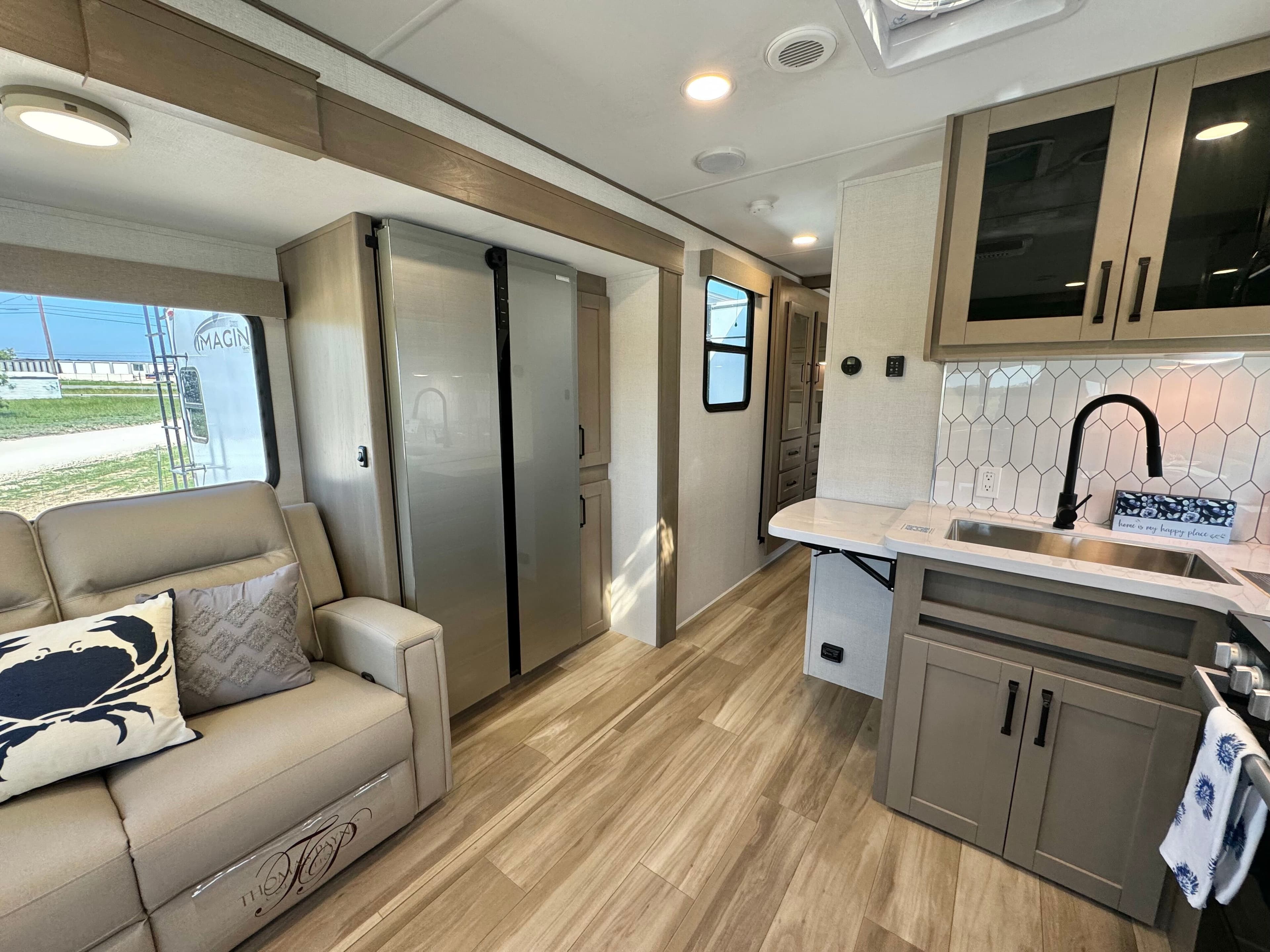 2025 Grand Design 2025 Grand Design Reflection - thumbnail 16