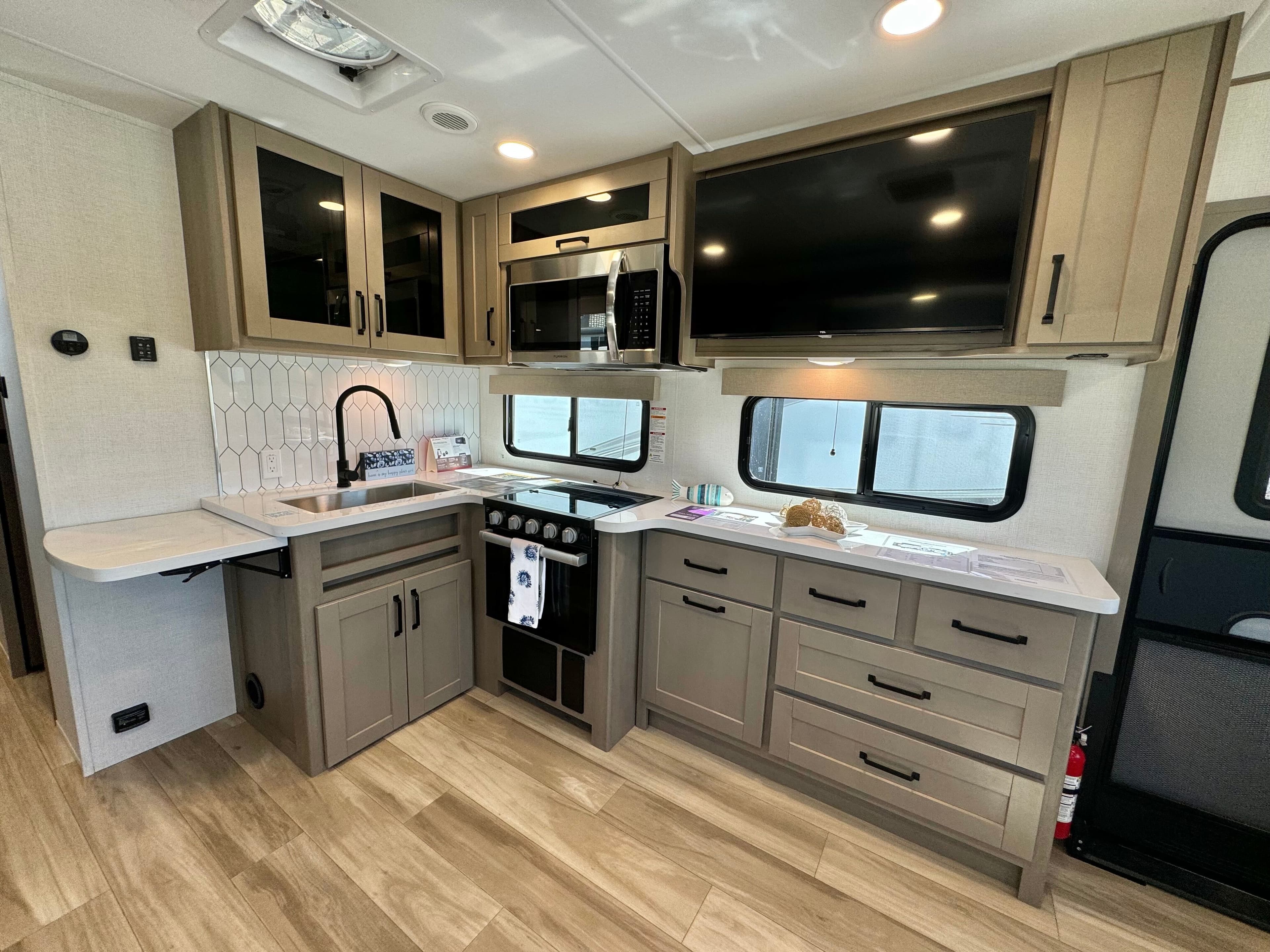 2025 Grand Design 2025 Grand Design Reflection - thumbnail 19