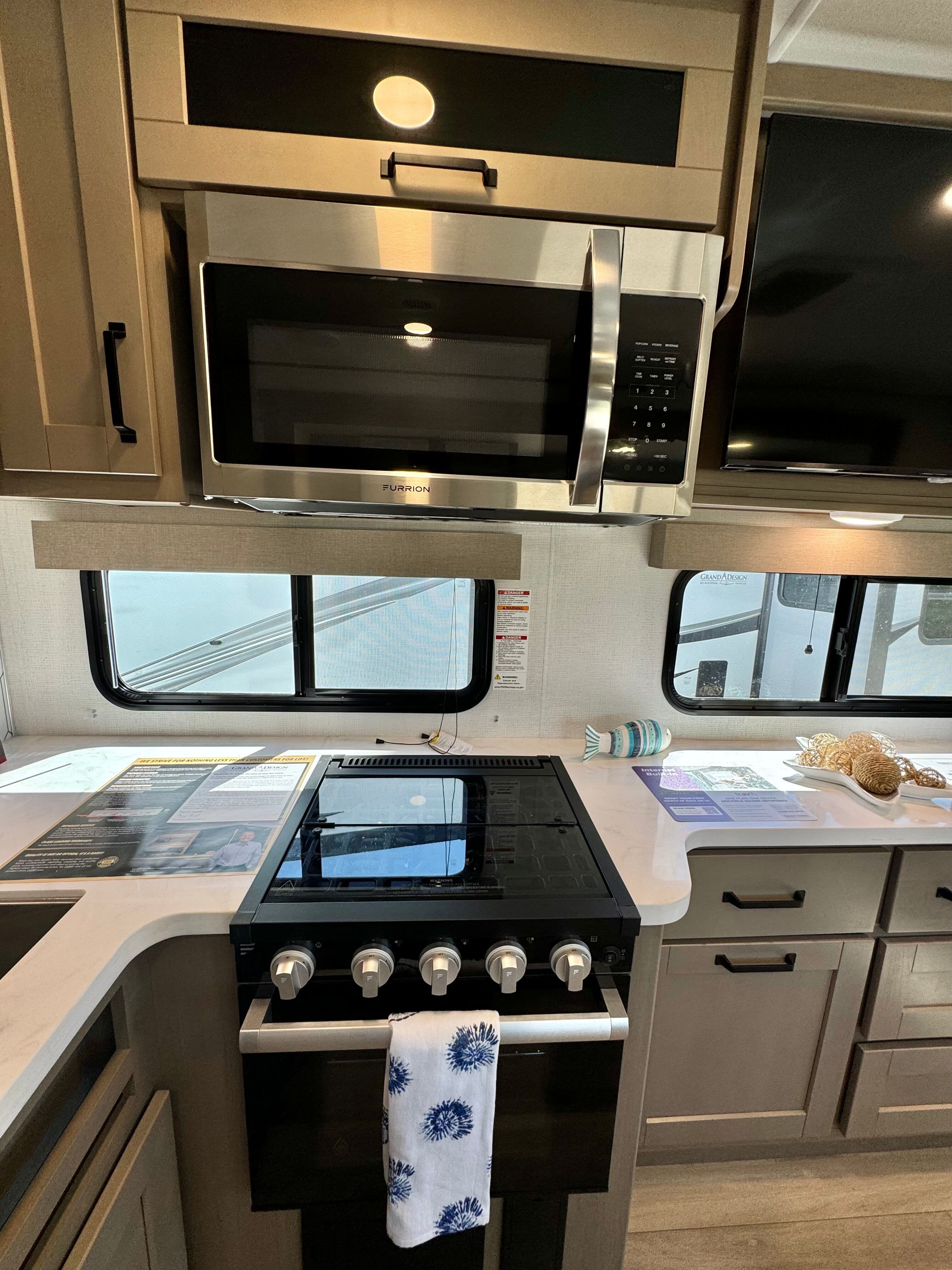 2025 Grand Design 2025 Grand Design Reflection - thumbnail 22