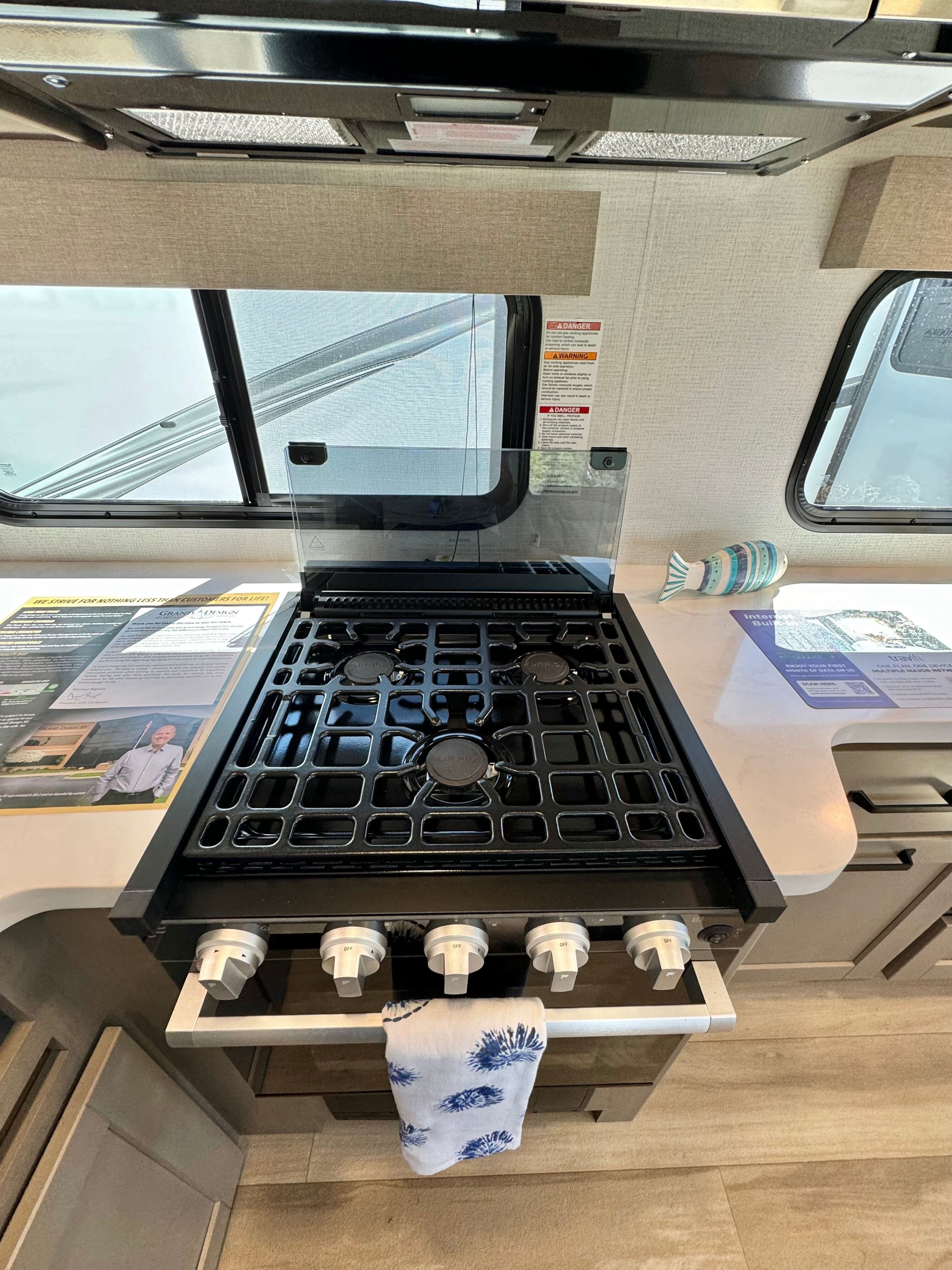 2025 Grand Design 2025 Grand Design Reflection - thumbnail 23