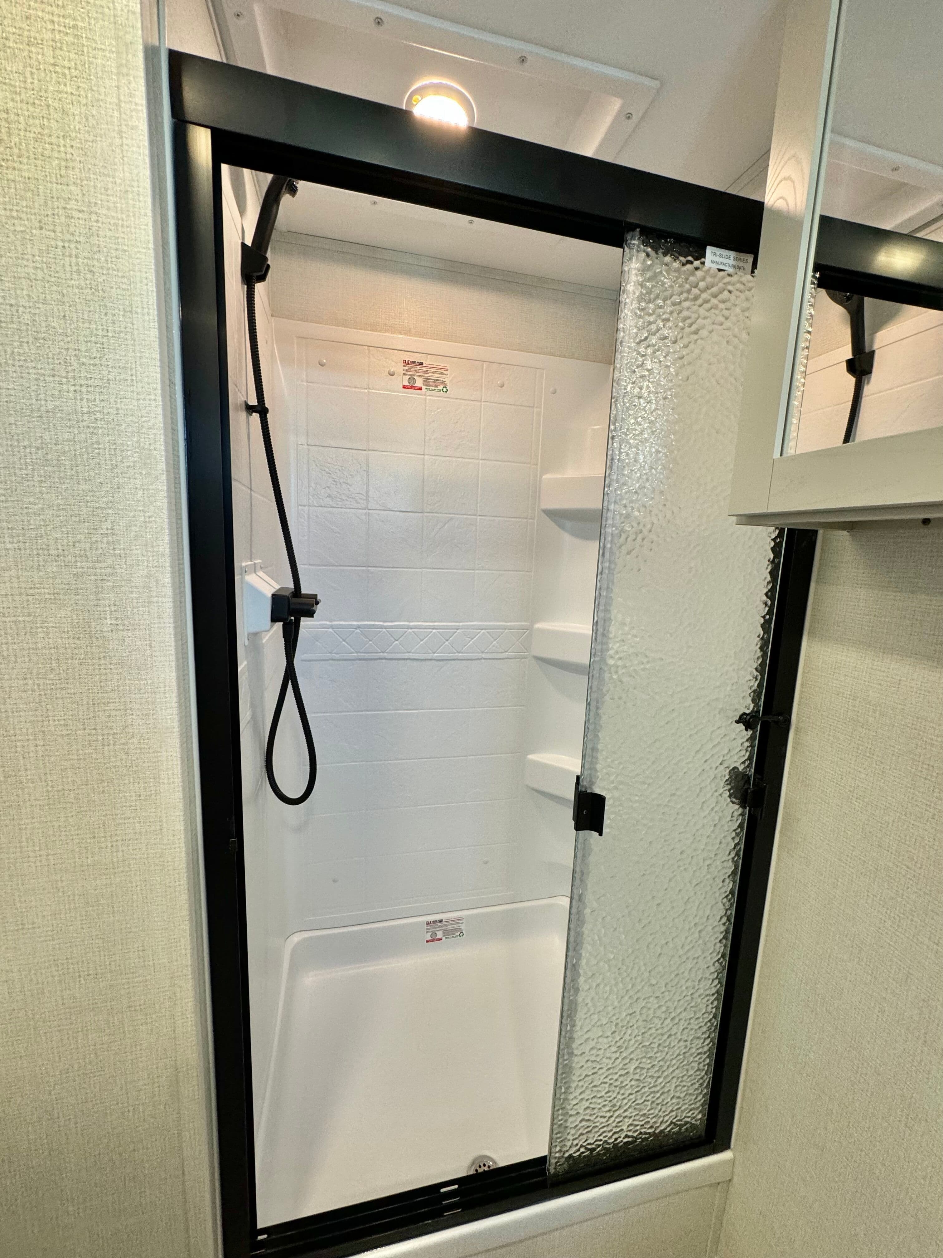 2025 Grand Design 2025 Grand Design Reflection - thumbnail 29