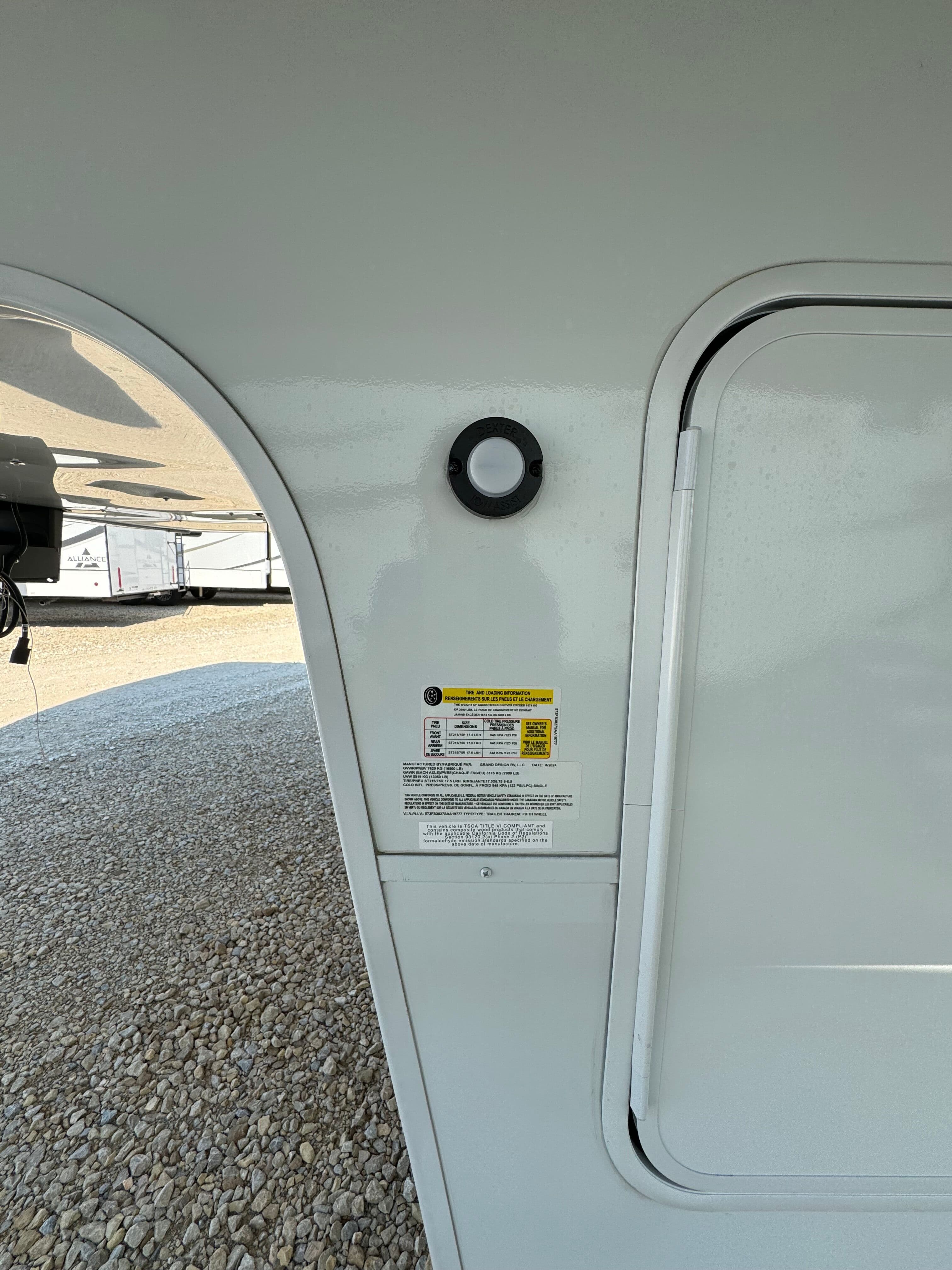 2025 Grand Design 2025 Grand Design Influence - thumbnail 13