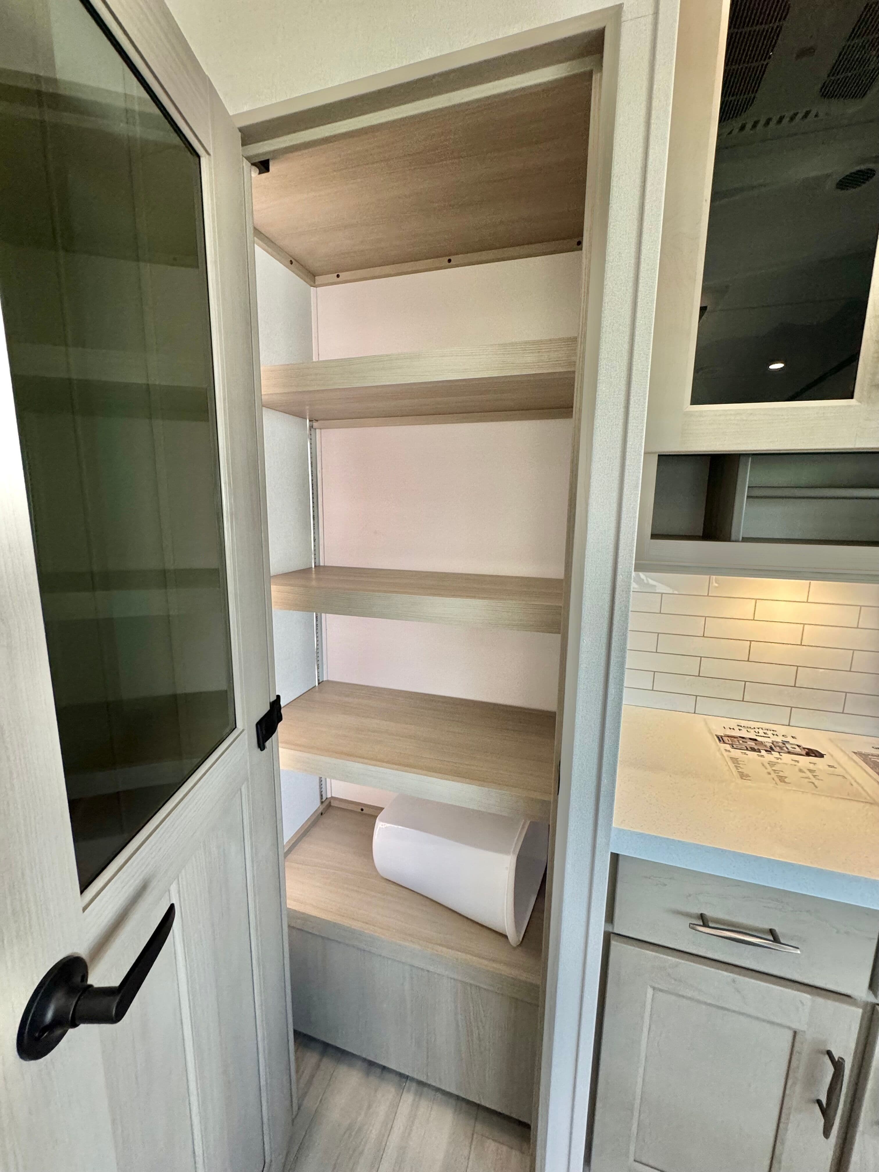 2025 Grand Design 2025 Grand Design Influence - thumbnail 22