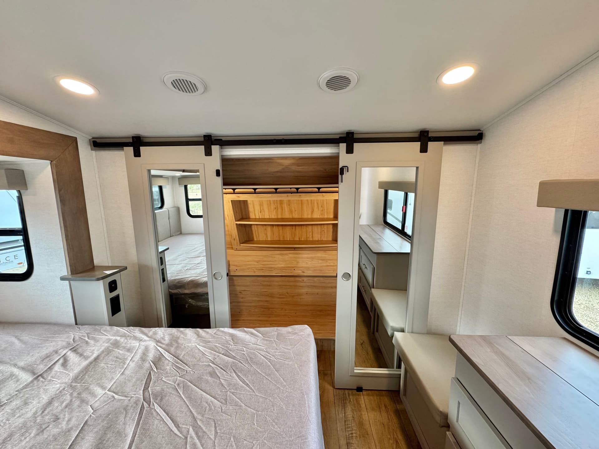 2025 Alliance RV 2025 Alliance RV Avenue - thumbnail 53