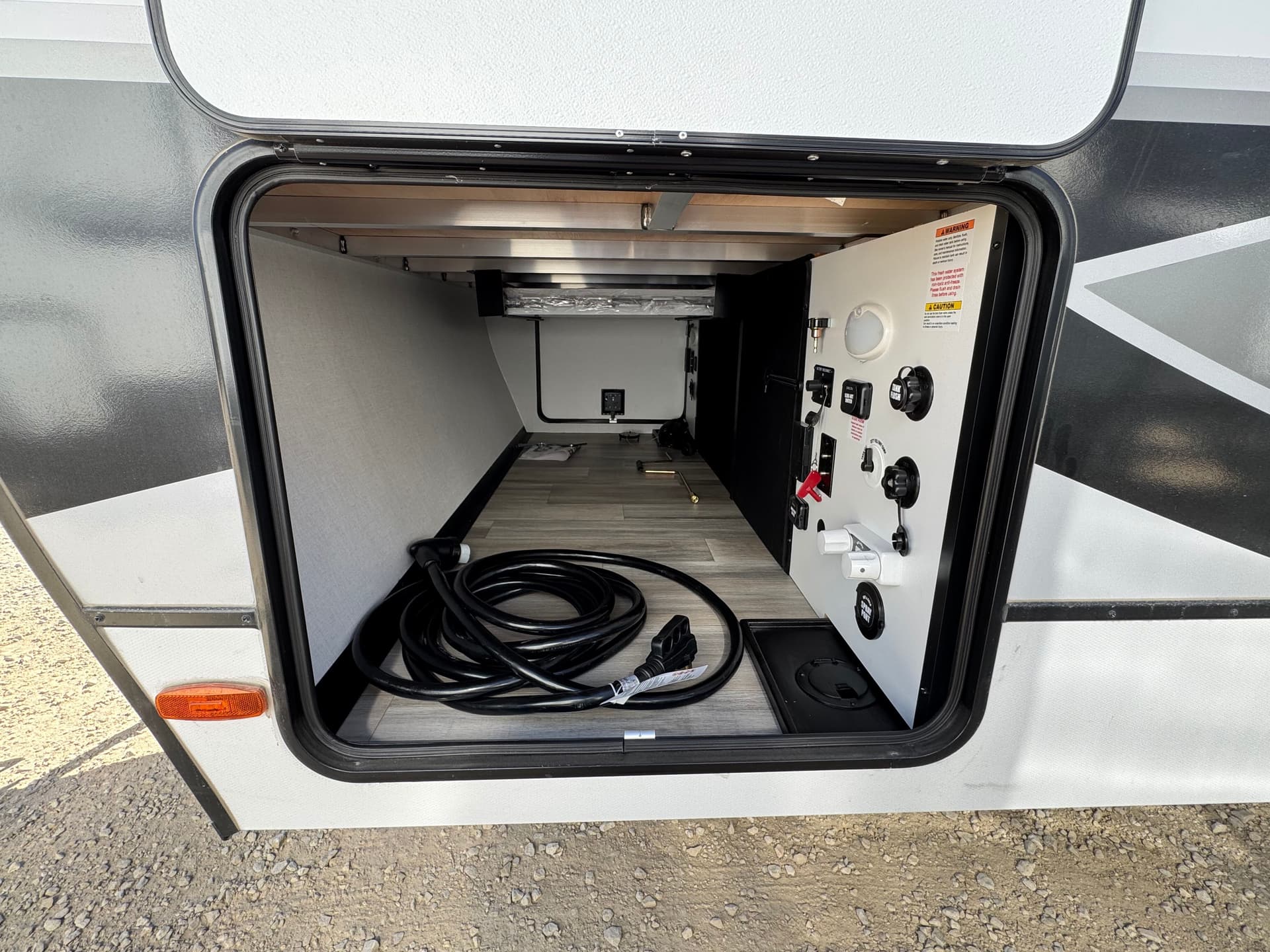 2025 Alliance RV 2025 Alliance RV Delta - thumbnail 13