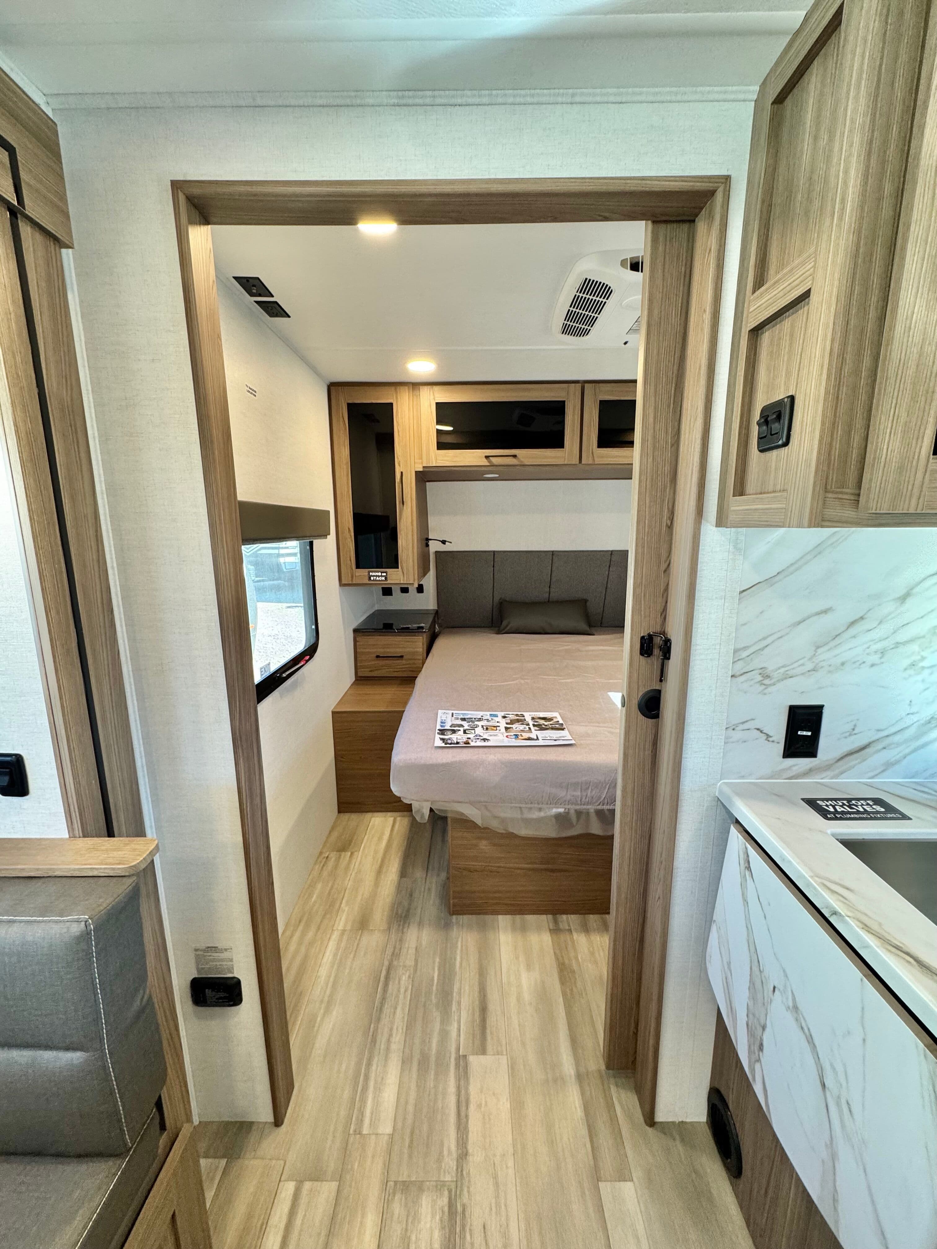 2025 Alliance RV 2025 Alliance RV Delta - thumbnail 32