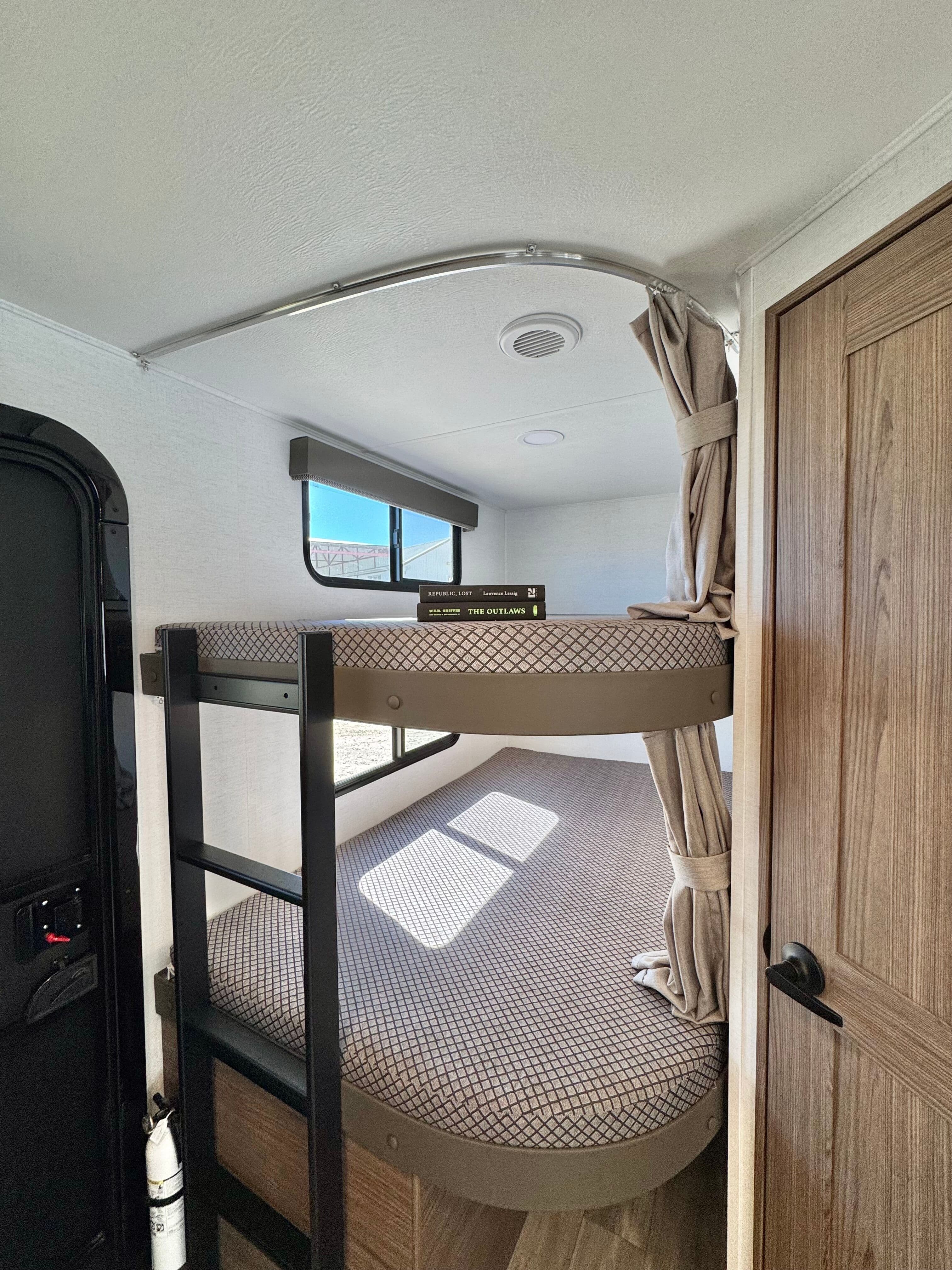 2025 Alliance RV 2025 Alliance RV Delta - thumbnail 41