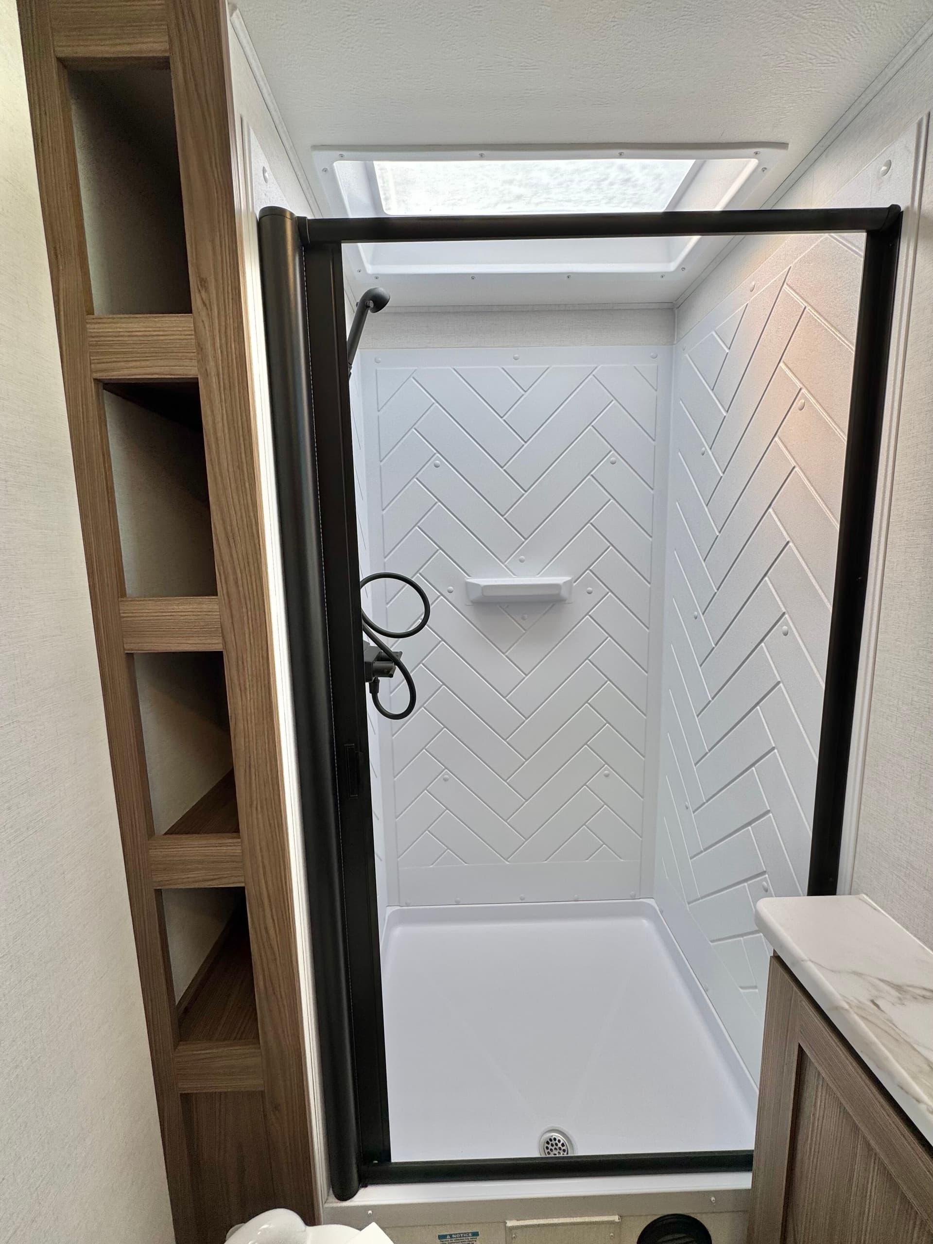 2025 Alliance RV 2025 Alliance RV Delta - thumbnail 44