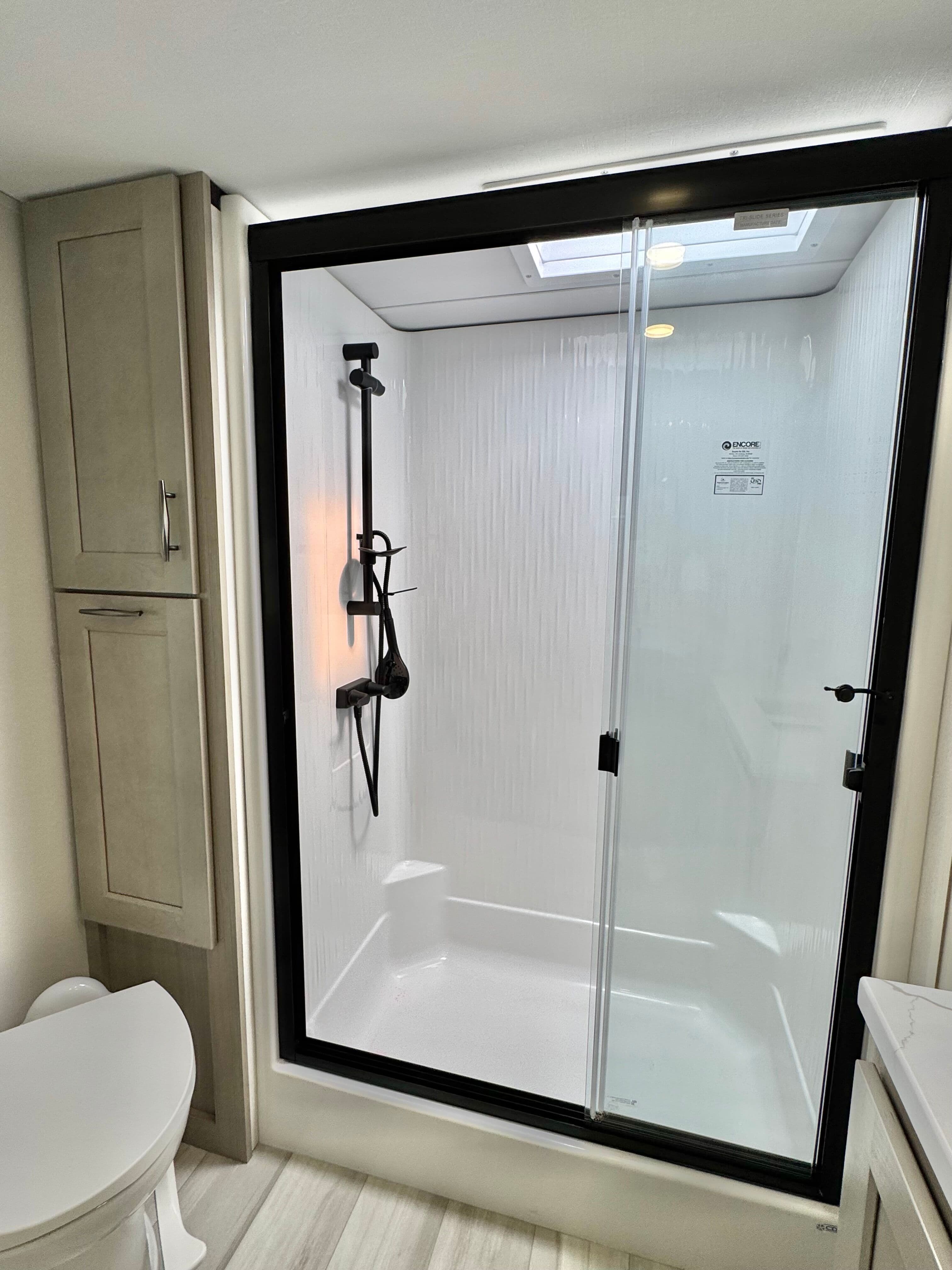 2025 Grand Design 2025 Grand Design Influence - thumbnail 43