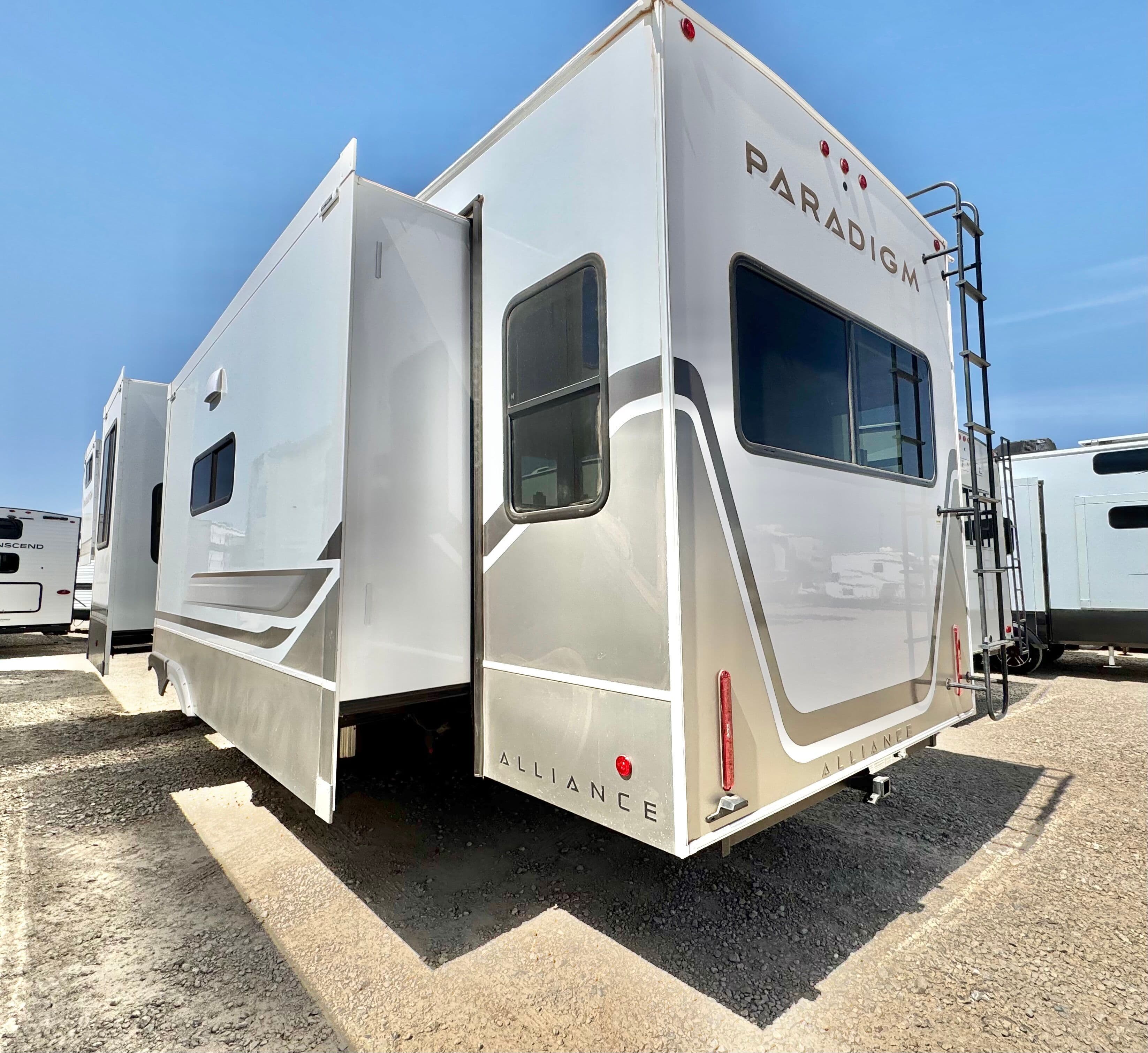 2025 Alliance RV 2025 Alliance RV Paradigm - thumbnail 15