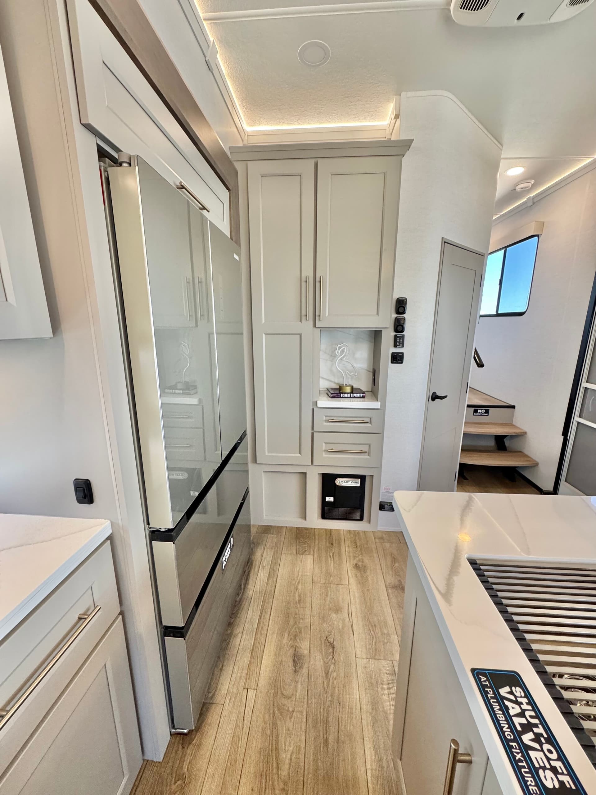 2025 Alliance RV 2025 Alliance RV Paradigm - thumbnail 34