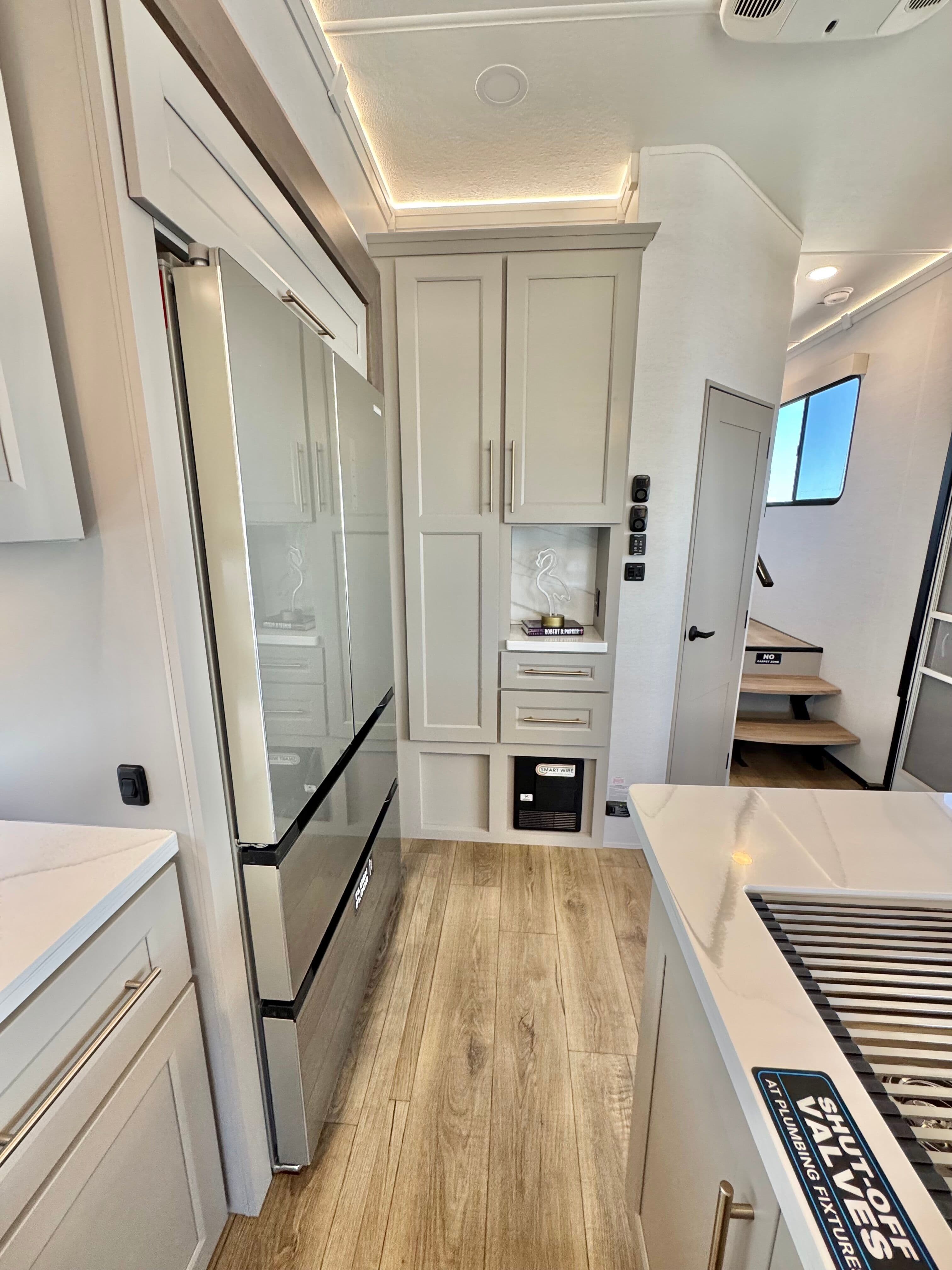 2025 Alliance RV 2025 Alliance RV Paradigm - thumbnail 34