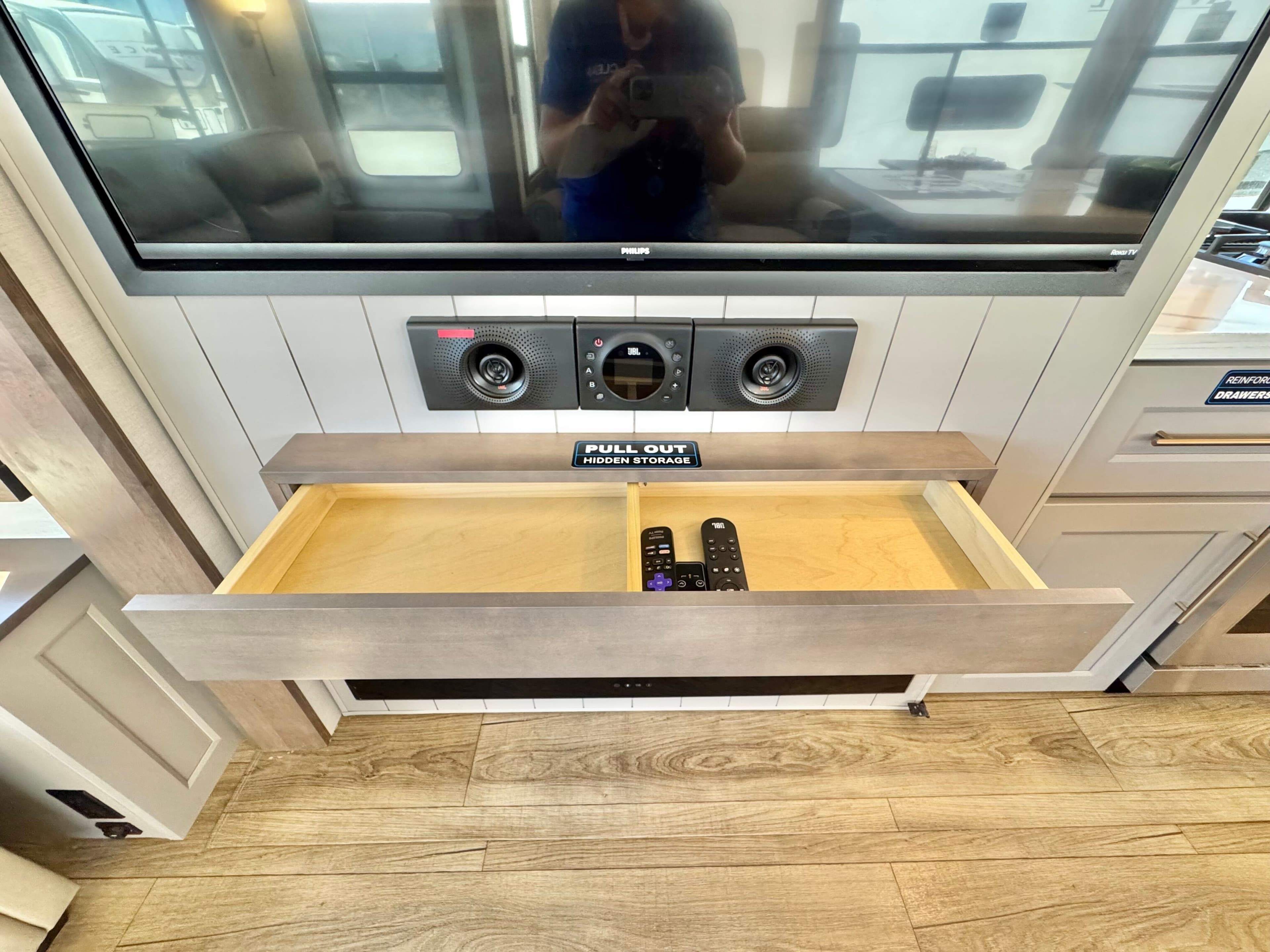 2025 Alliance RV 2025 Alliance RV Paradigm - thumbnail 43