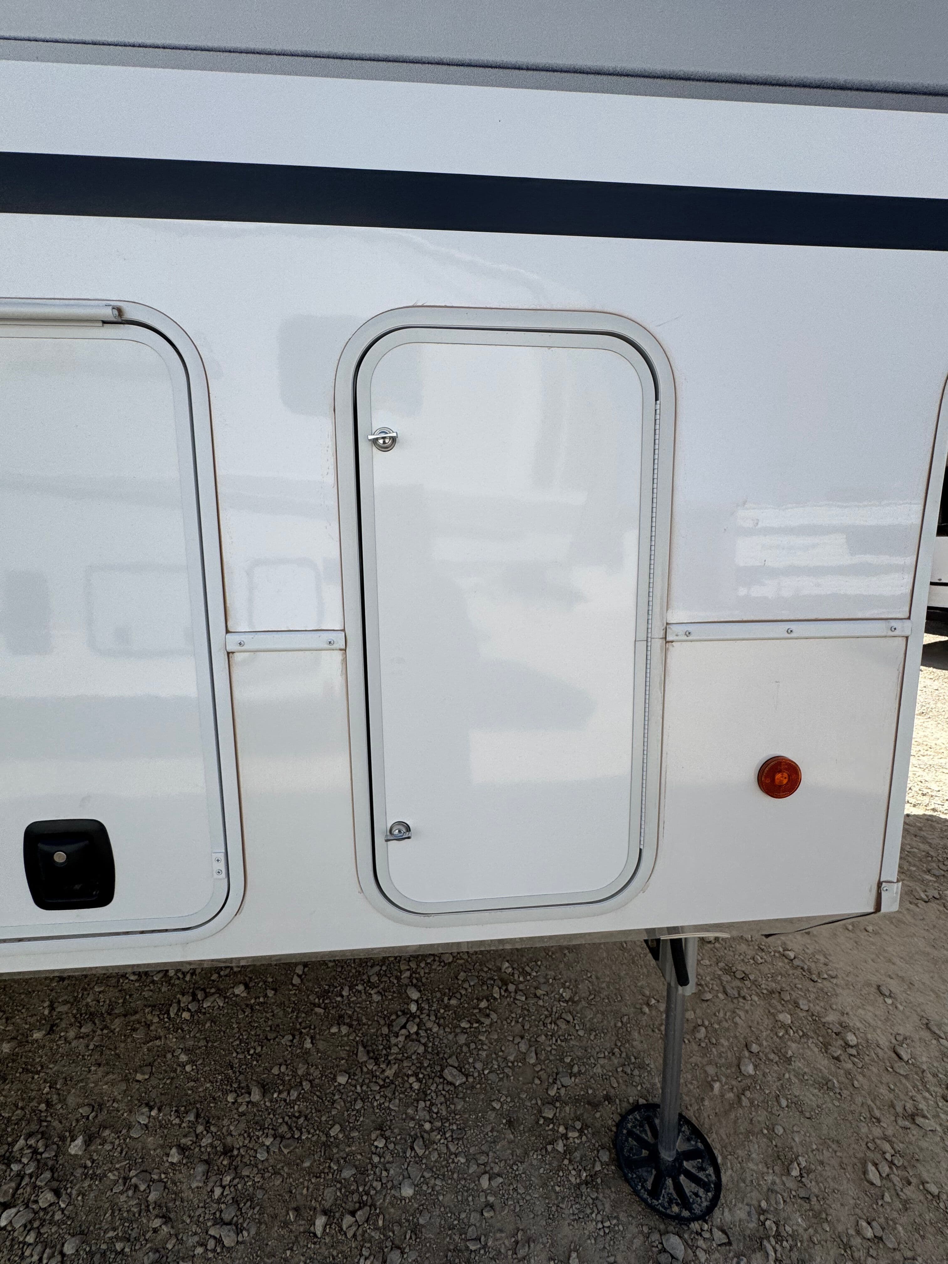 2025 Alliance RV 2025 Alliance RV Paradigm - thumbnail 6