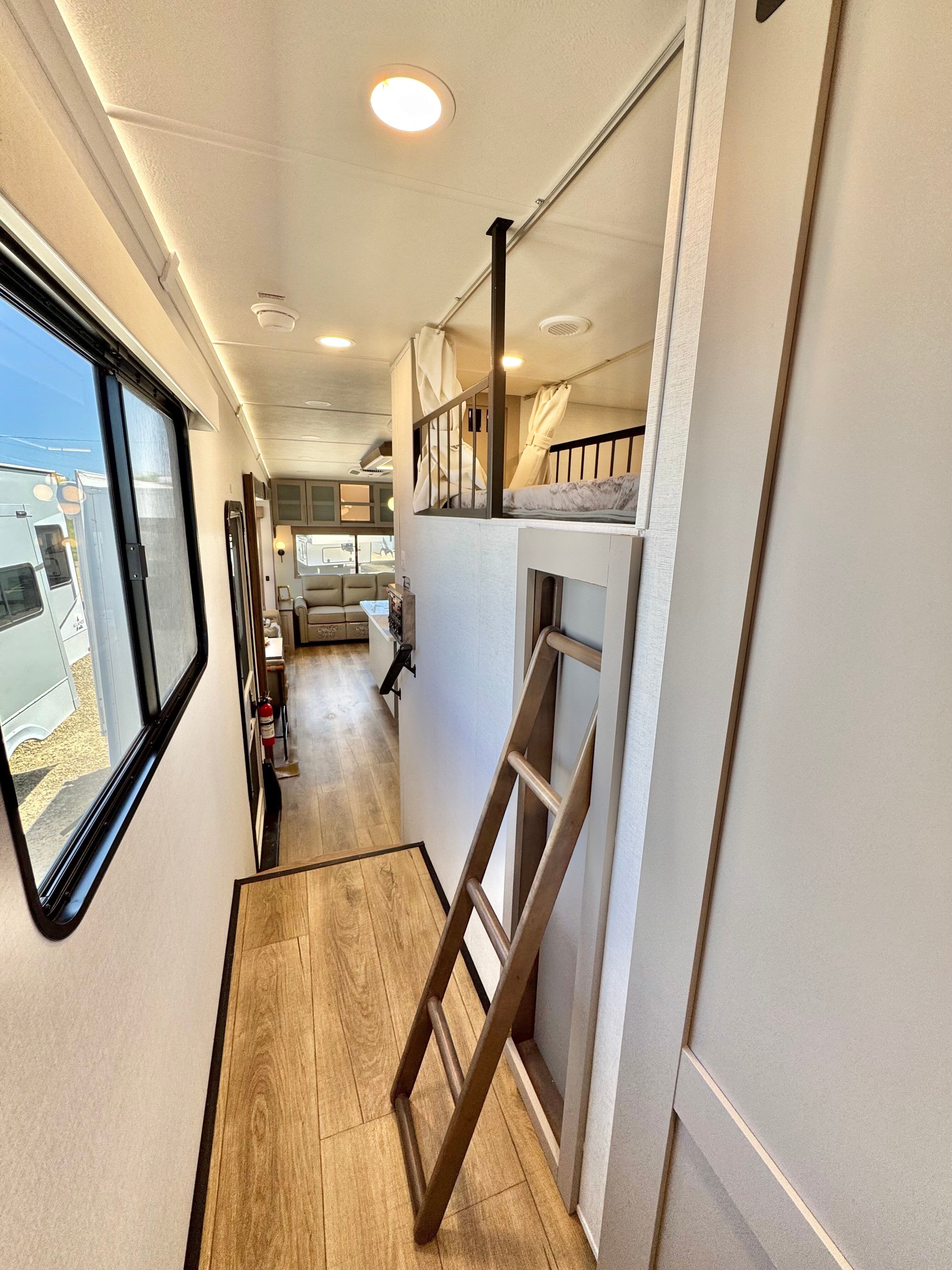 2025 Alliance RV 2025 Alliance RV Paradigm - thumbnail 54