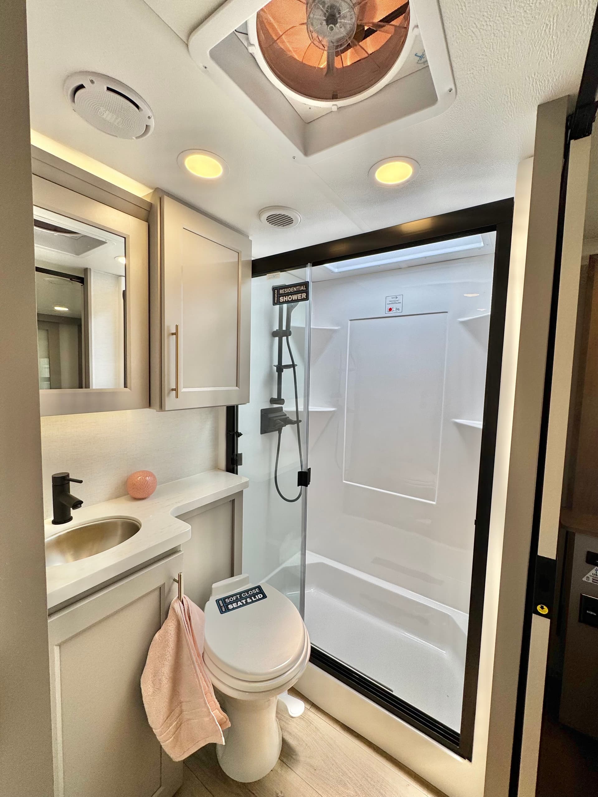 2025 Alliance RV 2025 Alliance RV Paradigm - thumbnail 56