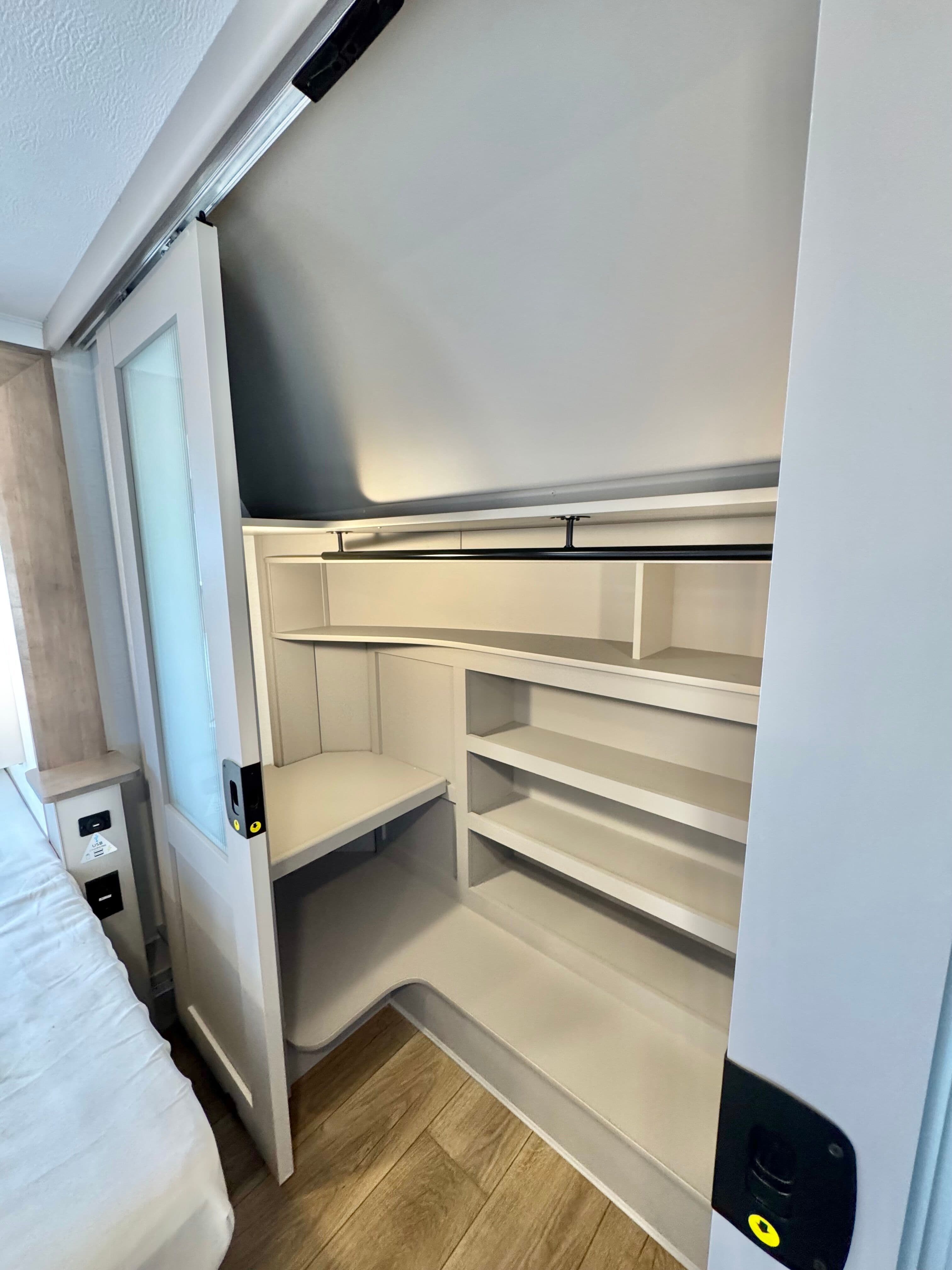 2025 Alliance RV 2025 Alliance RV Paradigm - thumbnail 62