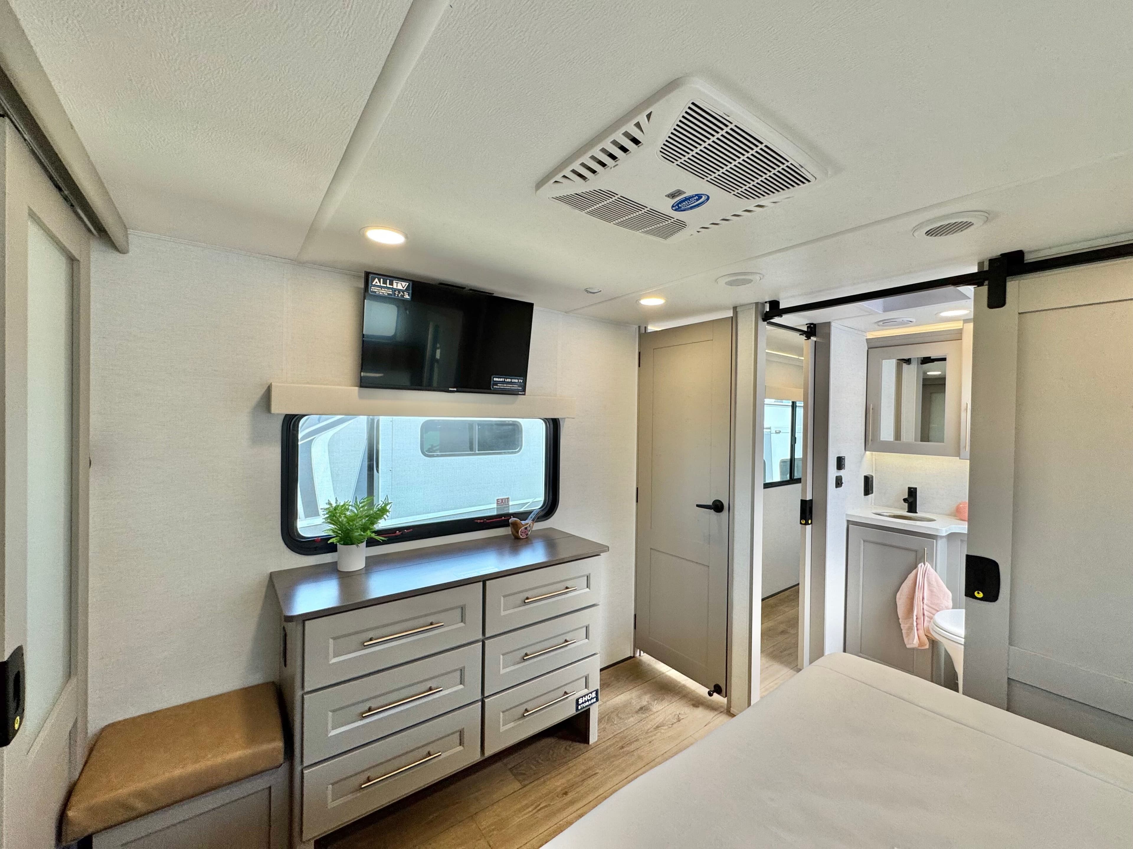 2025 Alliance RV 2025 Alliance RV Paradigm - thumbnail 64