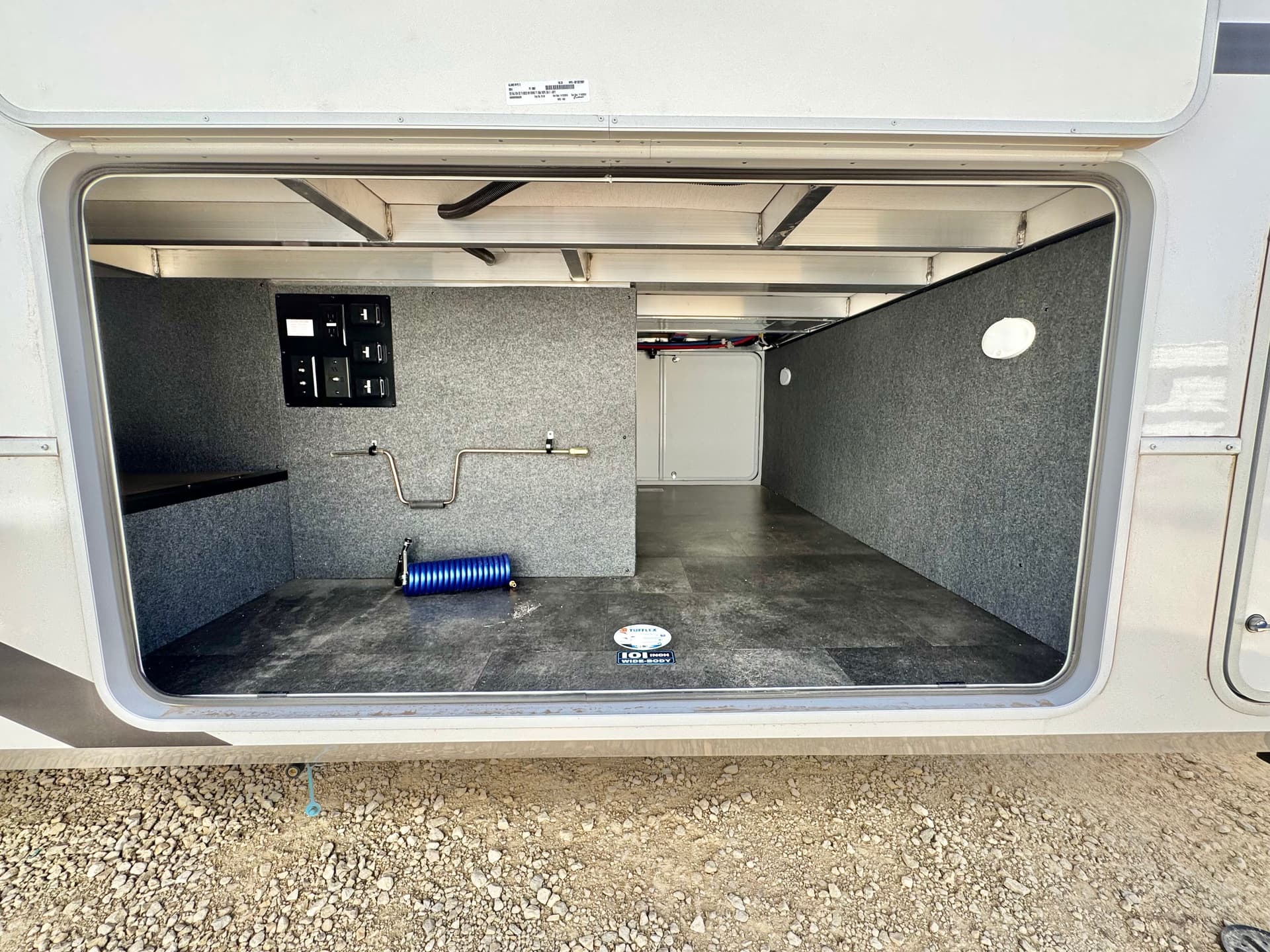 2025 Alliance RV 2025 Alliance RV Paradigm - thumbnail 8