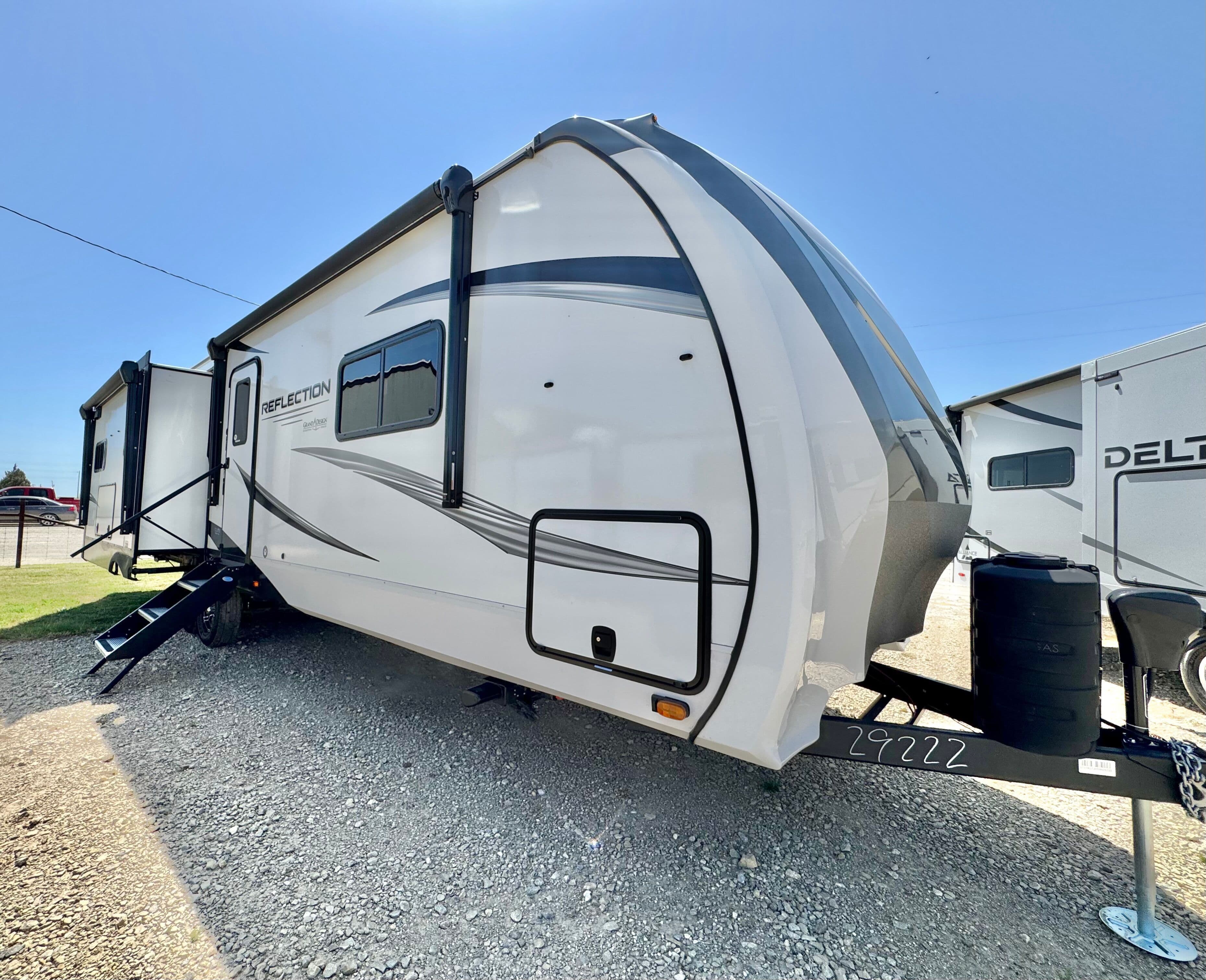 2025 Grand Design 2025 Grand Design Reflection - thumbnail 3