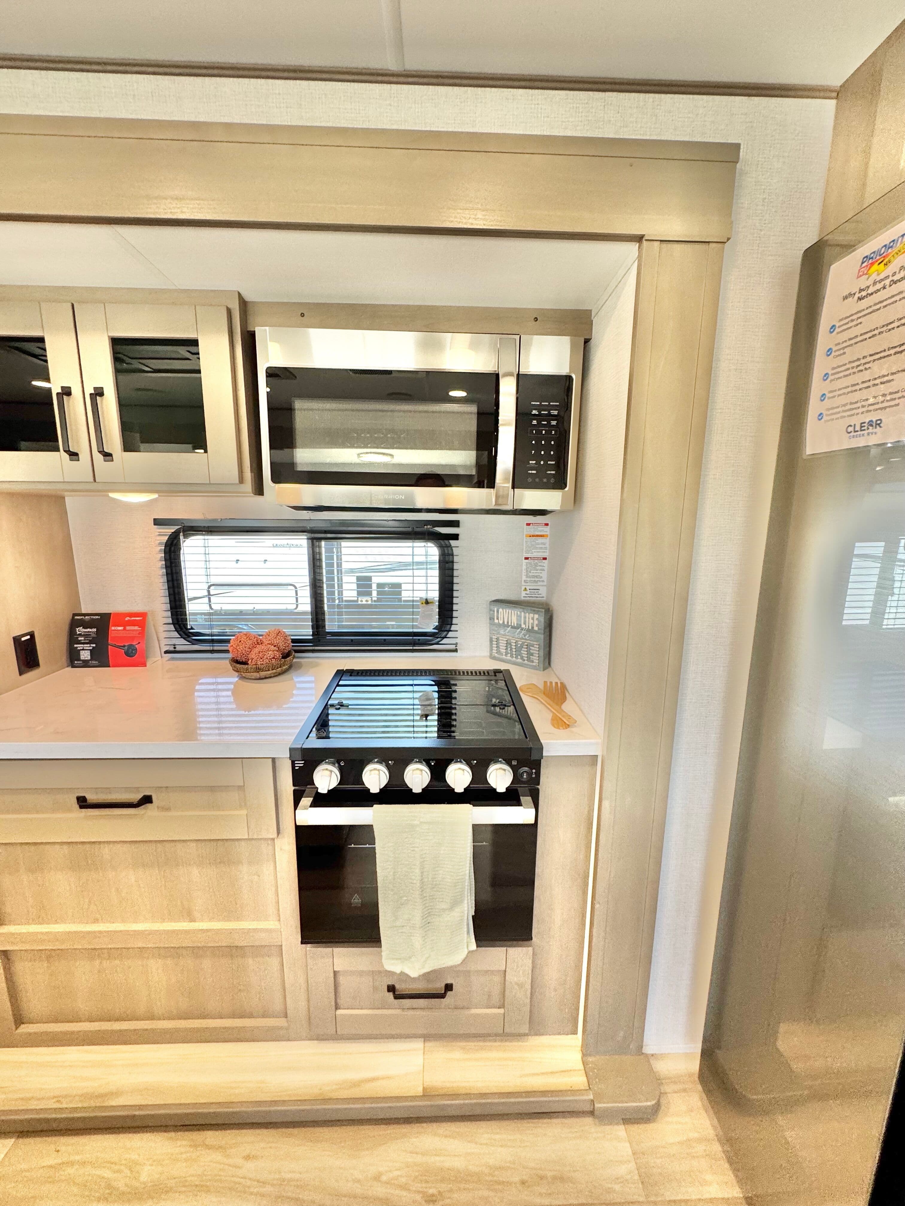 2025 Grand Design 2025 Grand Design Reflection - thumbnail 32