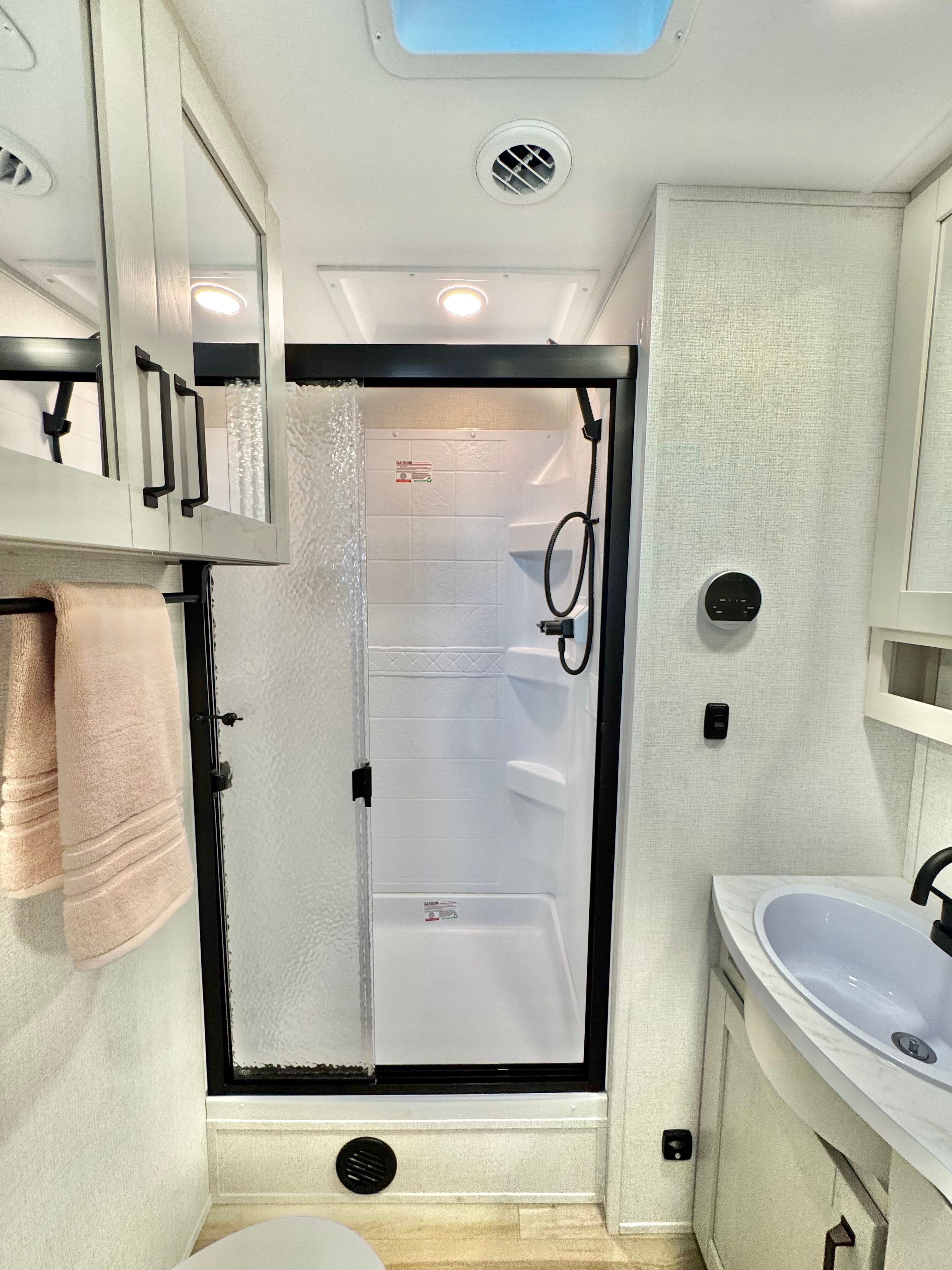 2025 Grand Design 2025 Grand Design Reflection - thumbnail 41