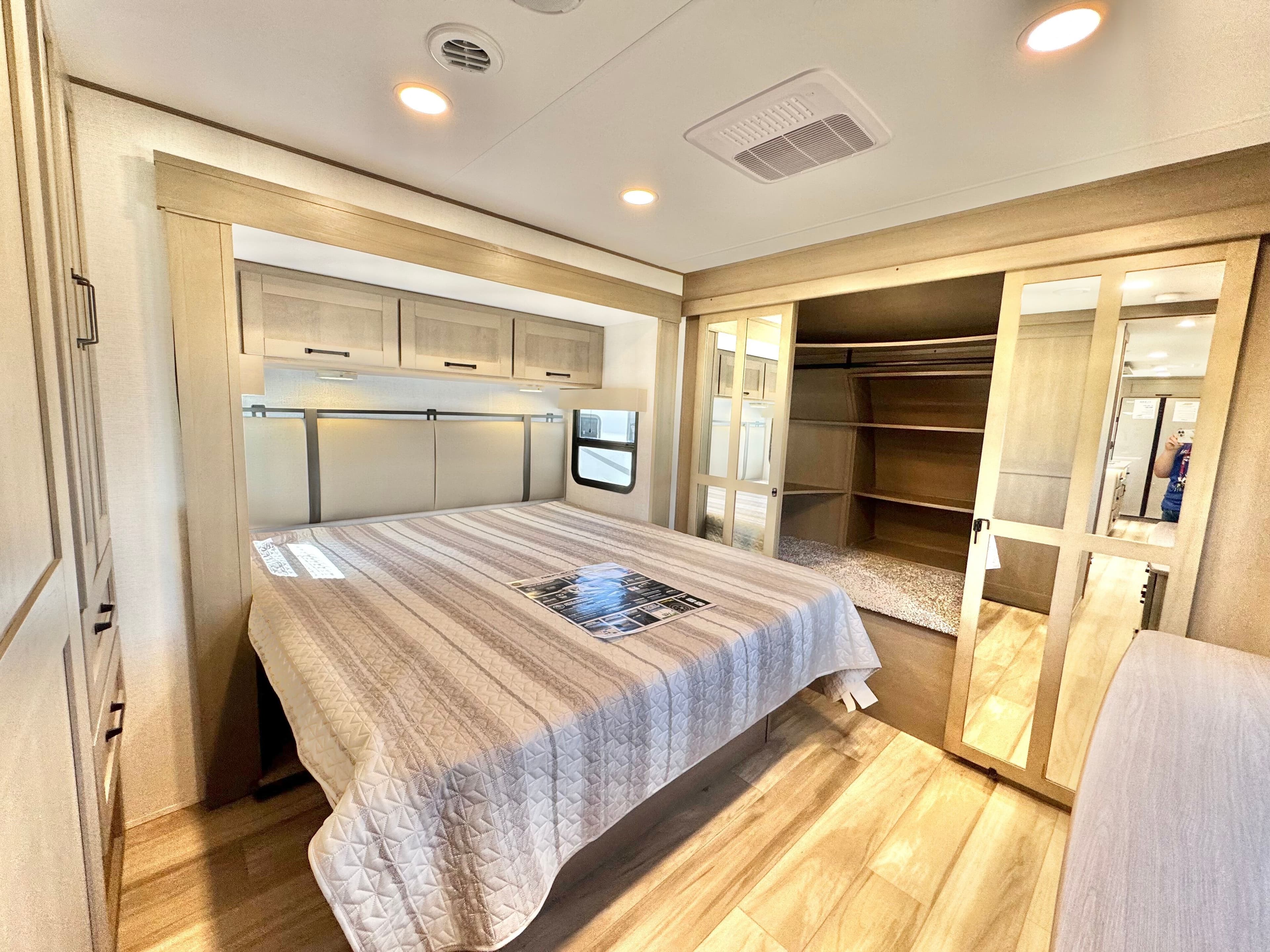 2025 Grand Design 2025 Grand Design Reflection - thumbnail 47