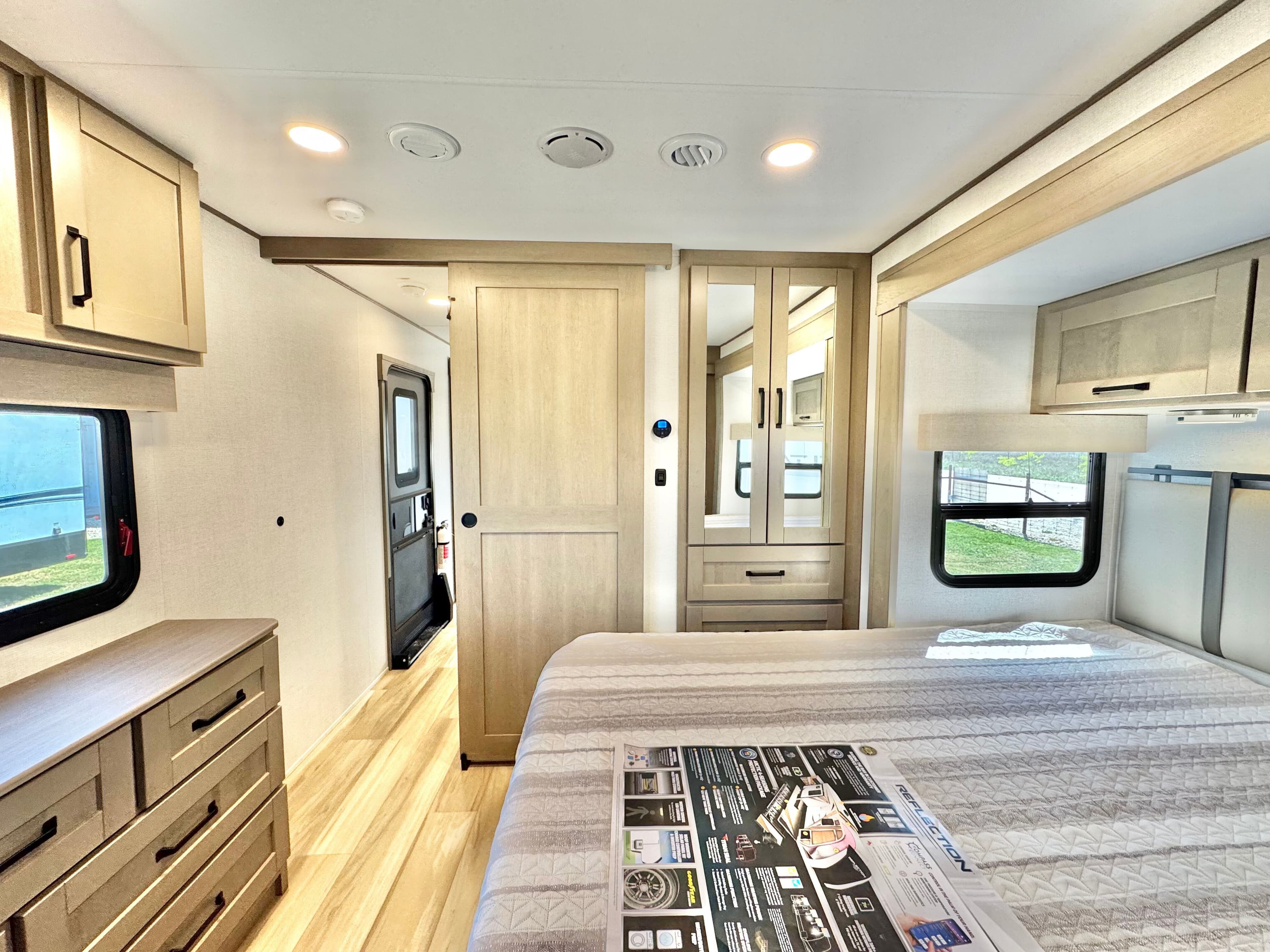 2025 Grand Design 2025 Grand Design Reflection - thumbnail 51