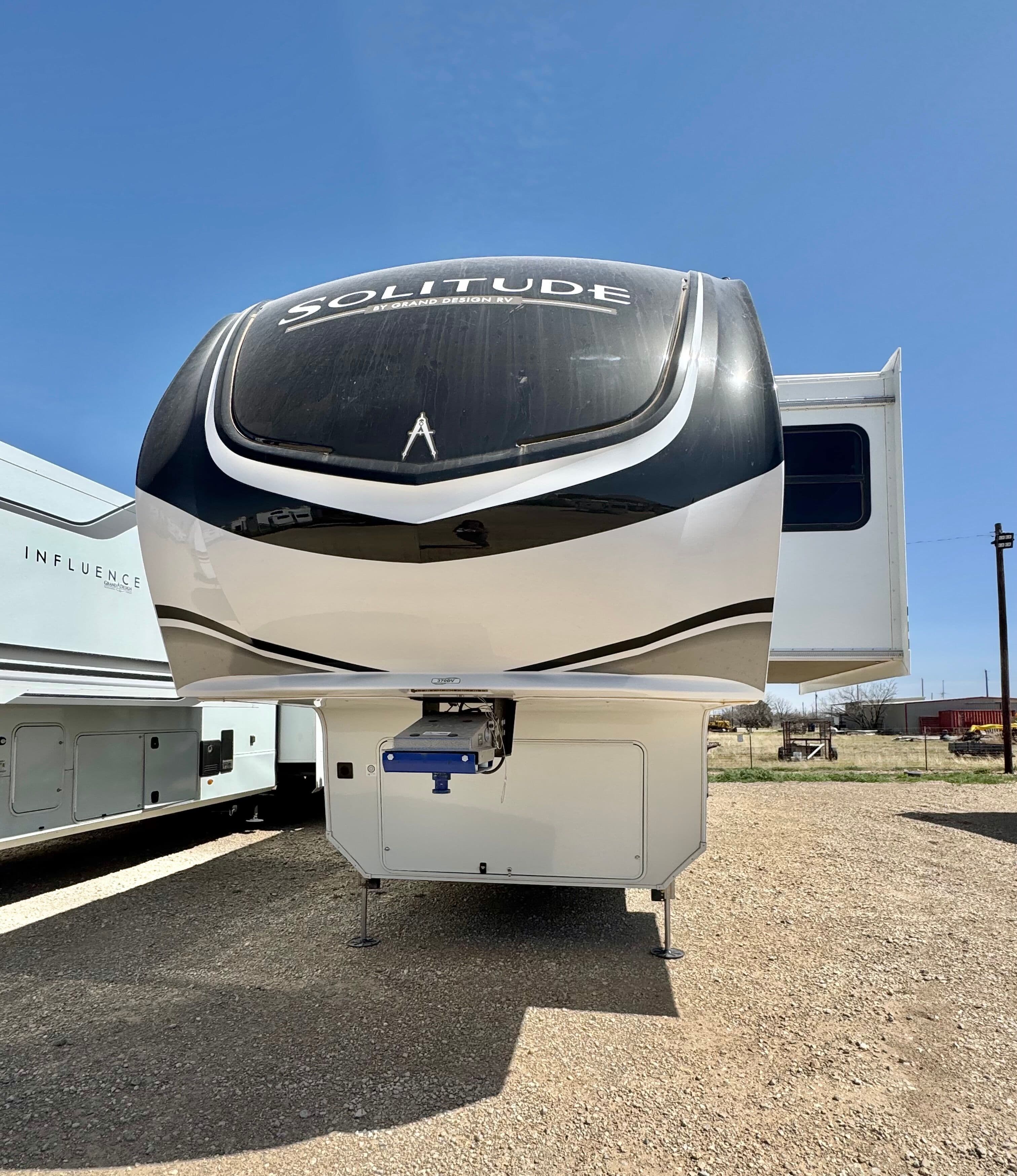 2025 Grand Design 2025 Grand Design Solitude - thumbnail 17