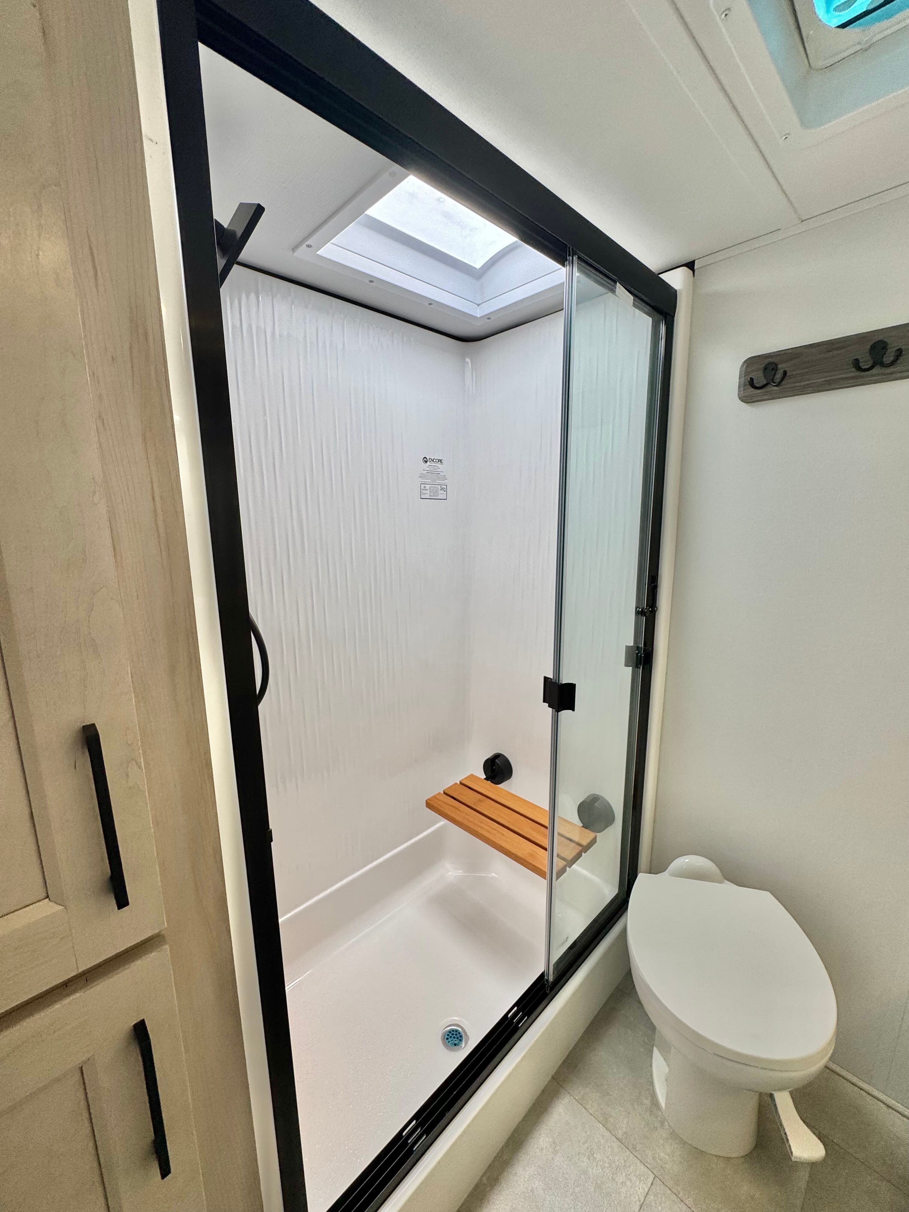 2025 Grand Design 2025 Grand Design Solitude - thumbnail 33