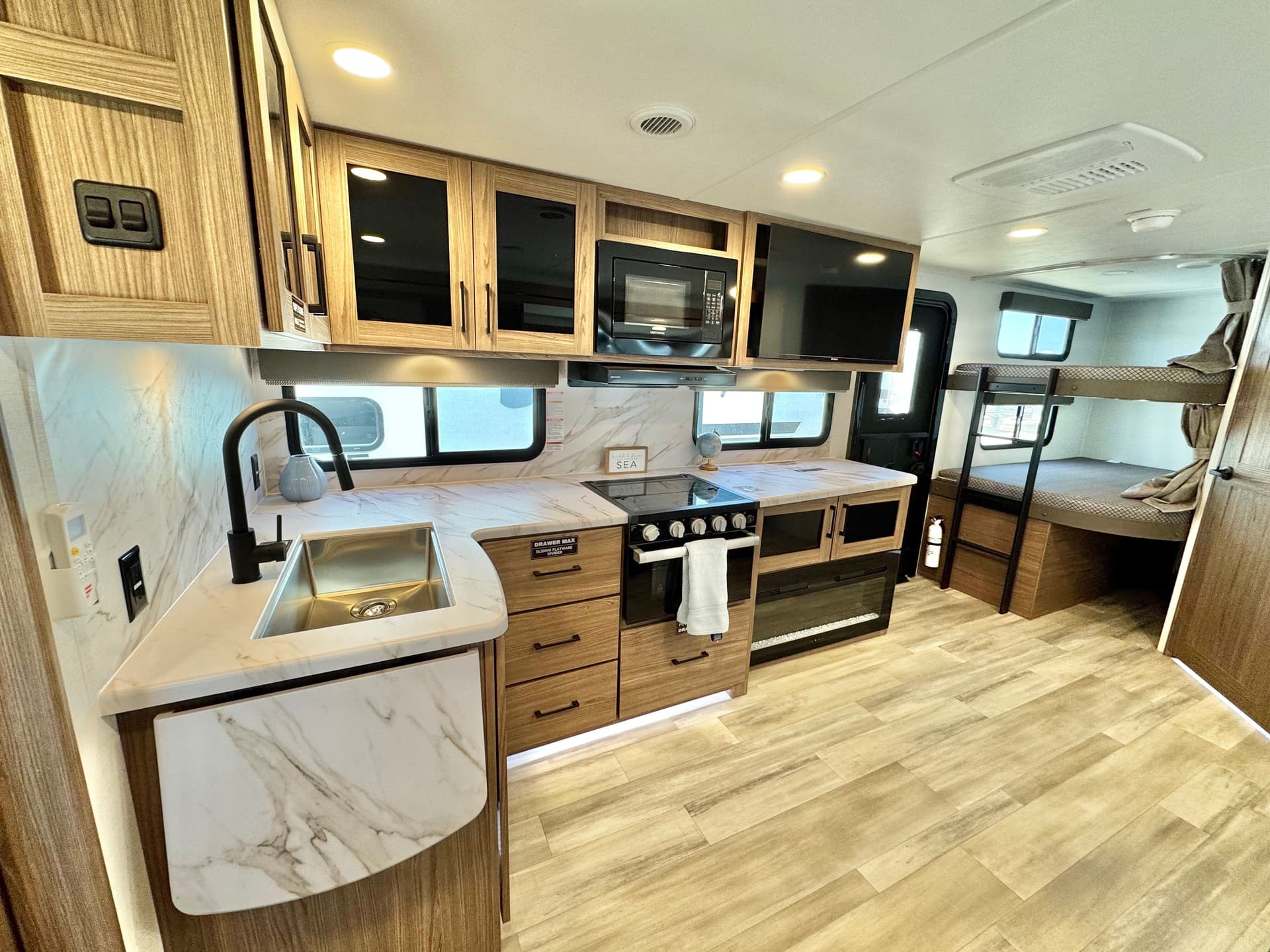 2025 Alliance RV 2025 Alliance RV Delta Ultra Lite - thumbnail 19