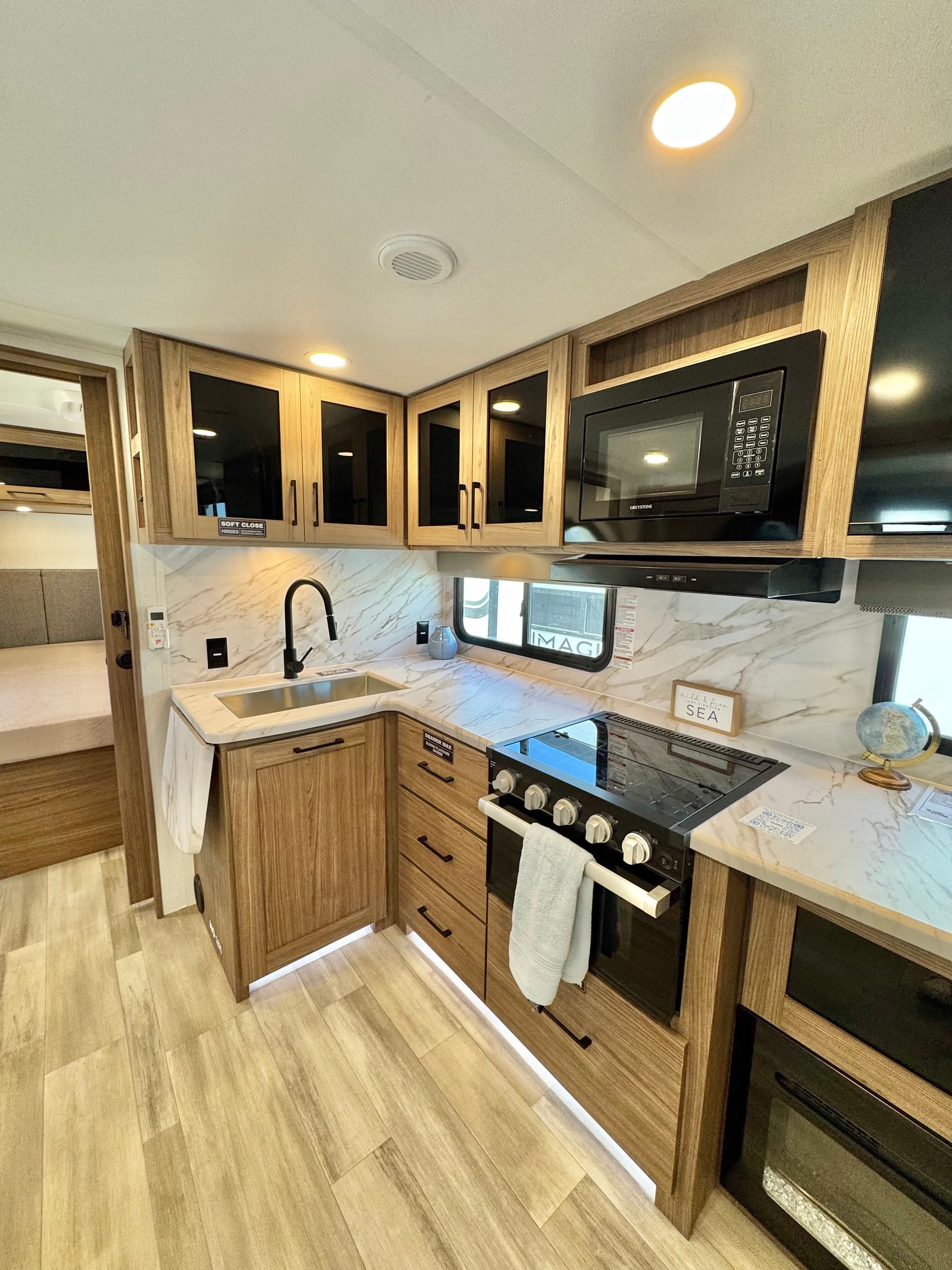 2025 Alliance RV 2025 Alliance RV Delta Ultra Lite - thumbnail 22