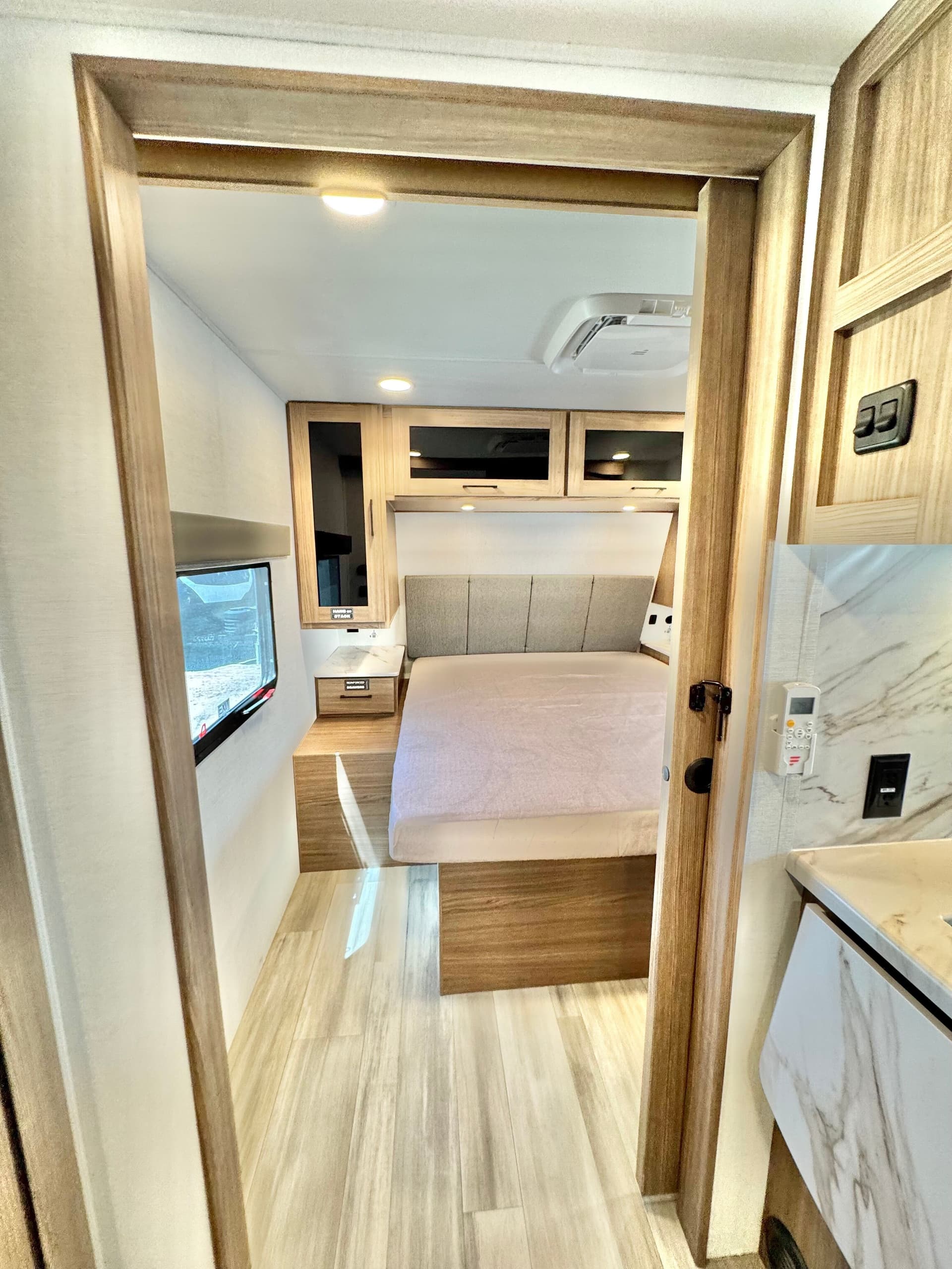 2025 Alliance RV 2025 Alliance RV Delta Ultra Lite - thumbnail 37