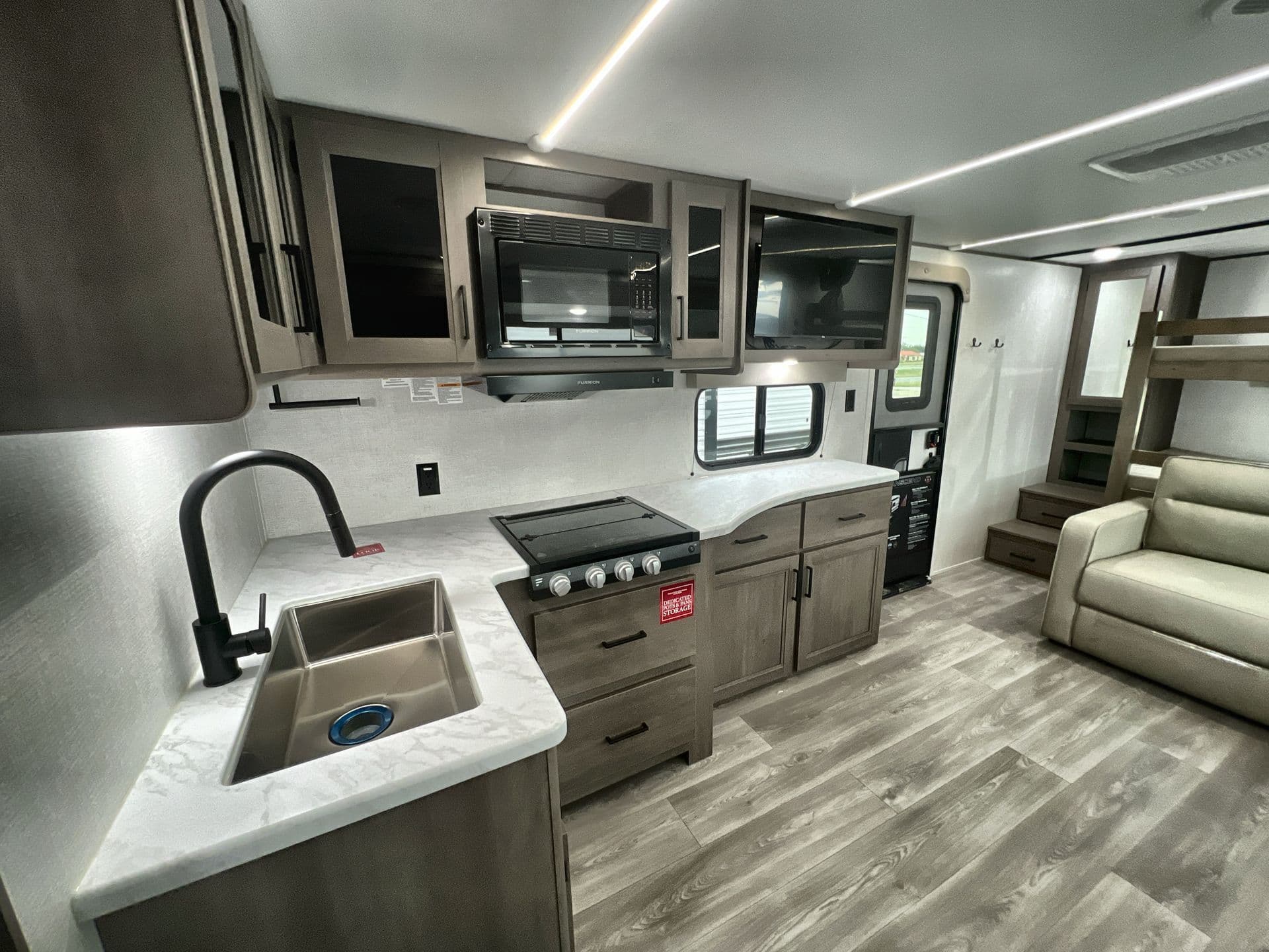 2026 Grand Design 2026 Grand Design Transcend - thumbnail 16