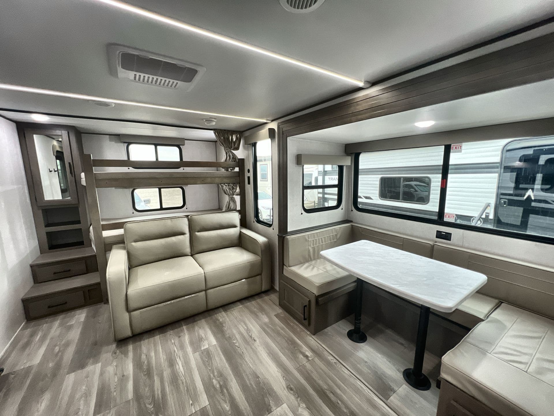 2026 Grand Design 2026 Grand Design Transcend - thumbnail 23