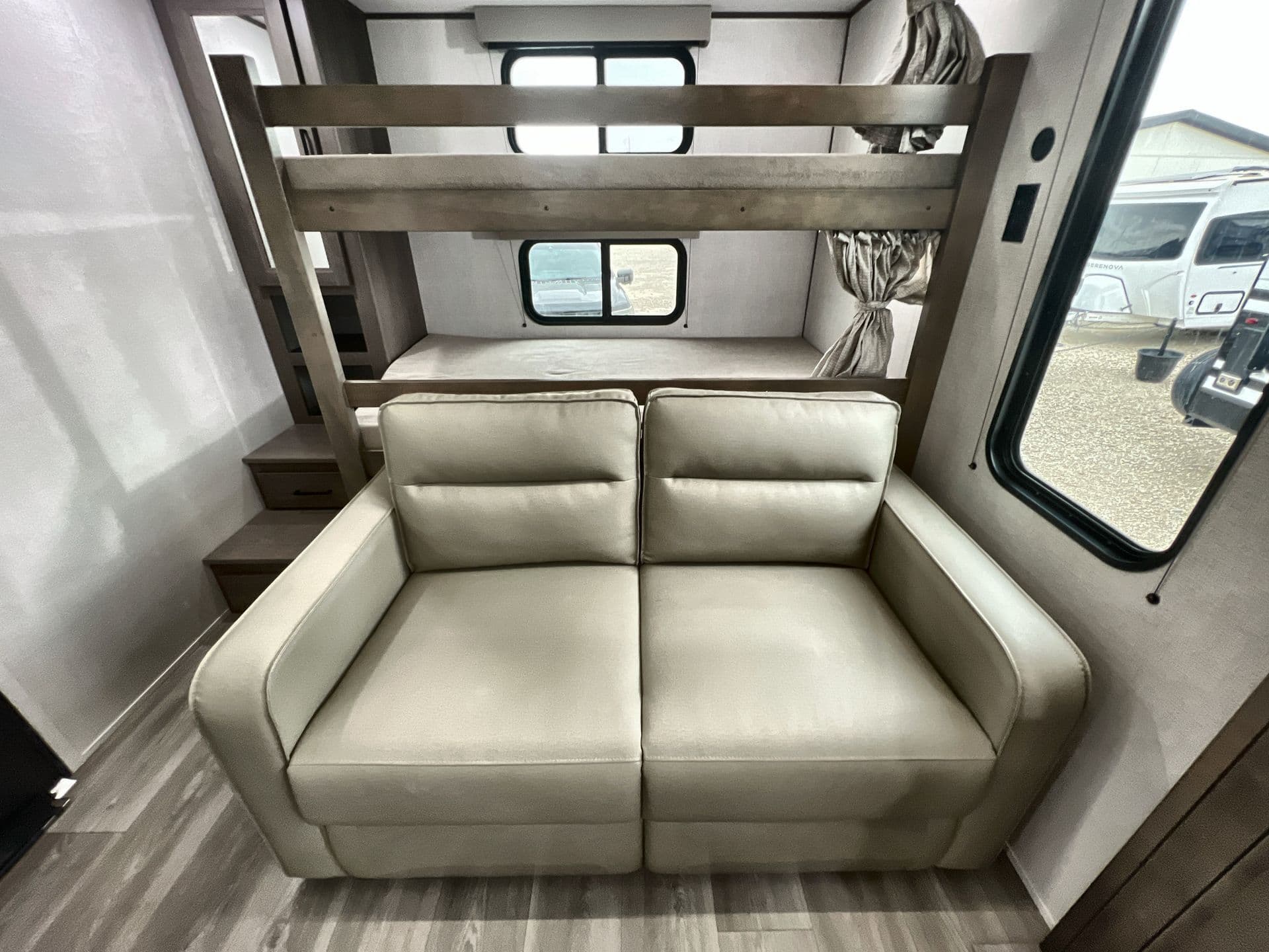 2026 Grand Design 2026 Grand Design Transcend - thumbnail 25