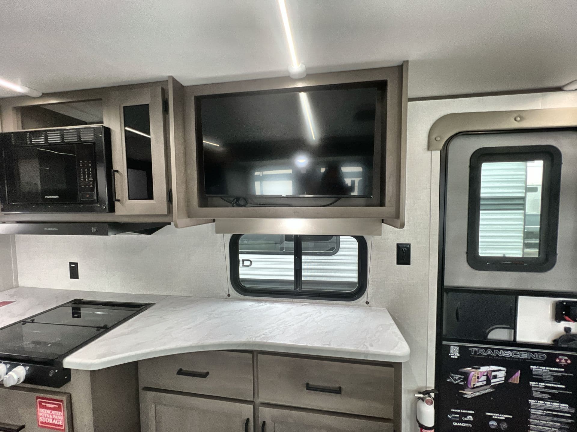 2026 Grand Design 2026 Grand Design Transcend - thumbnail 26