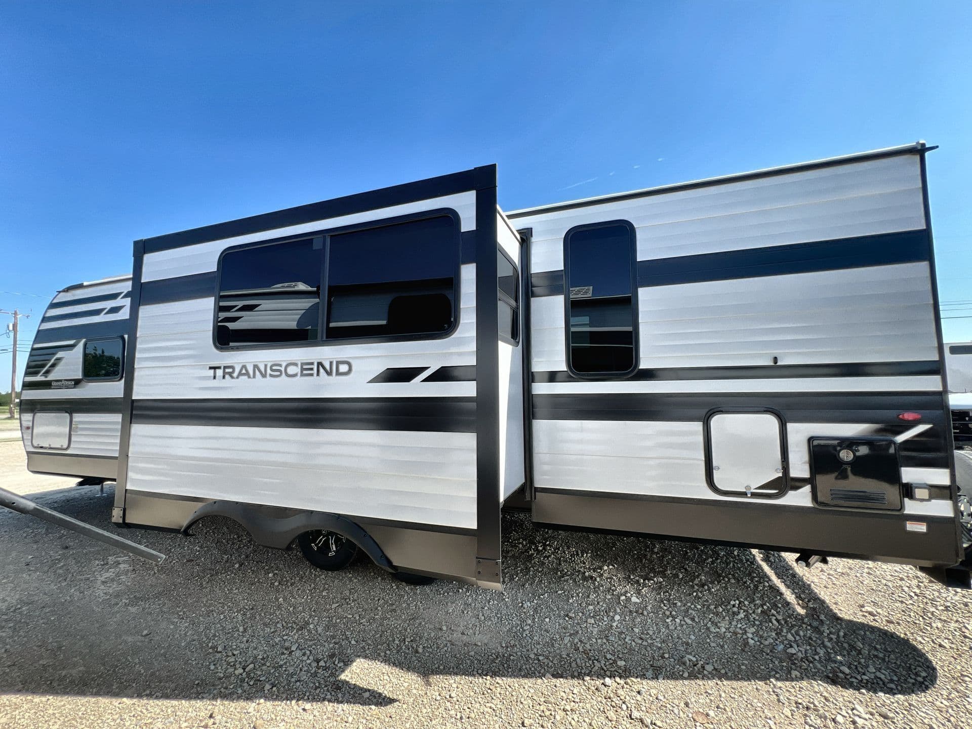 2026 Grand Design 2026 Grand Design Transcend - thumbnail 10