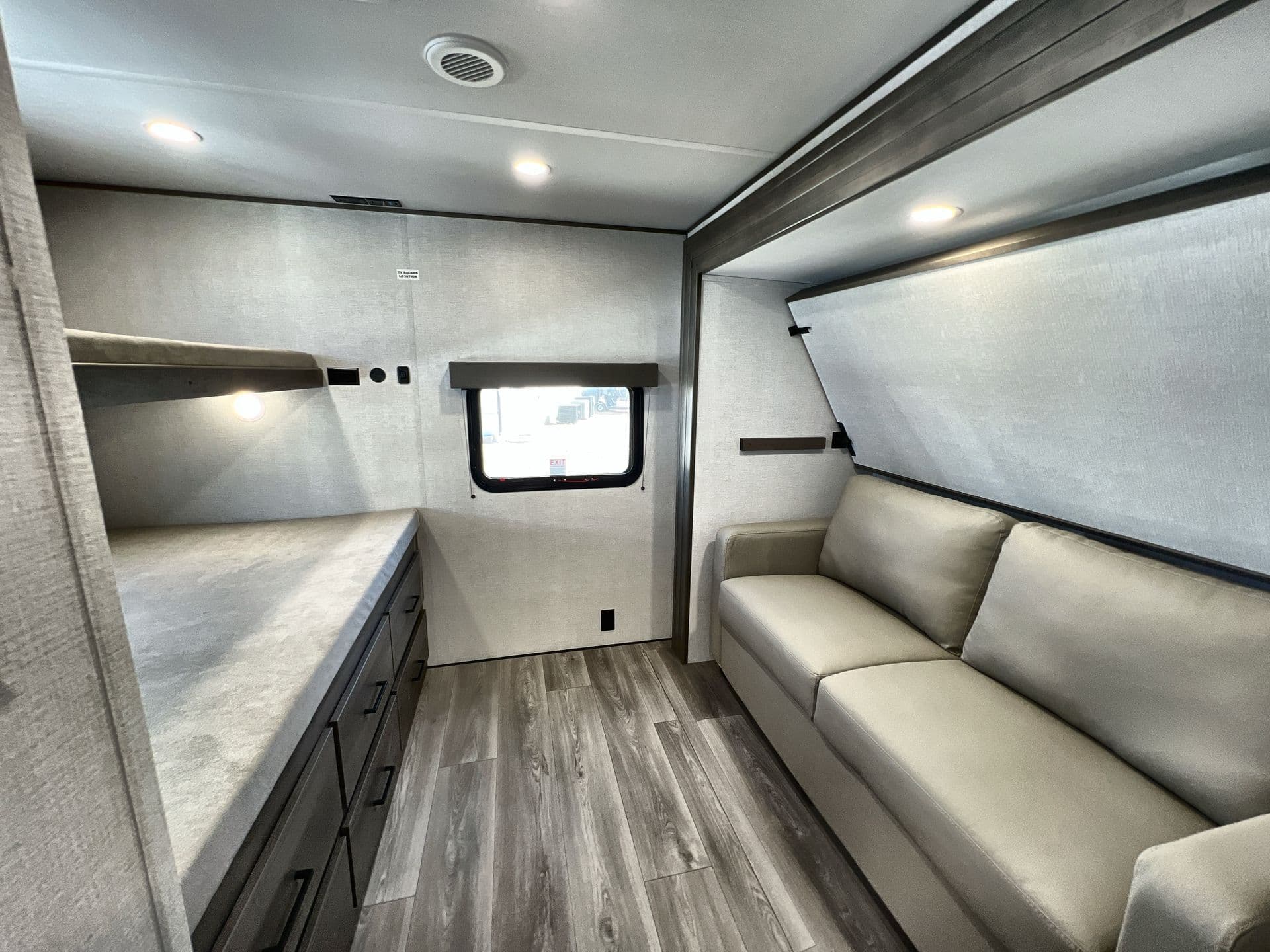 2026 Grand Design 2026 Grand Design Transcend - thumbnail 27