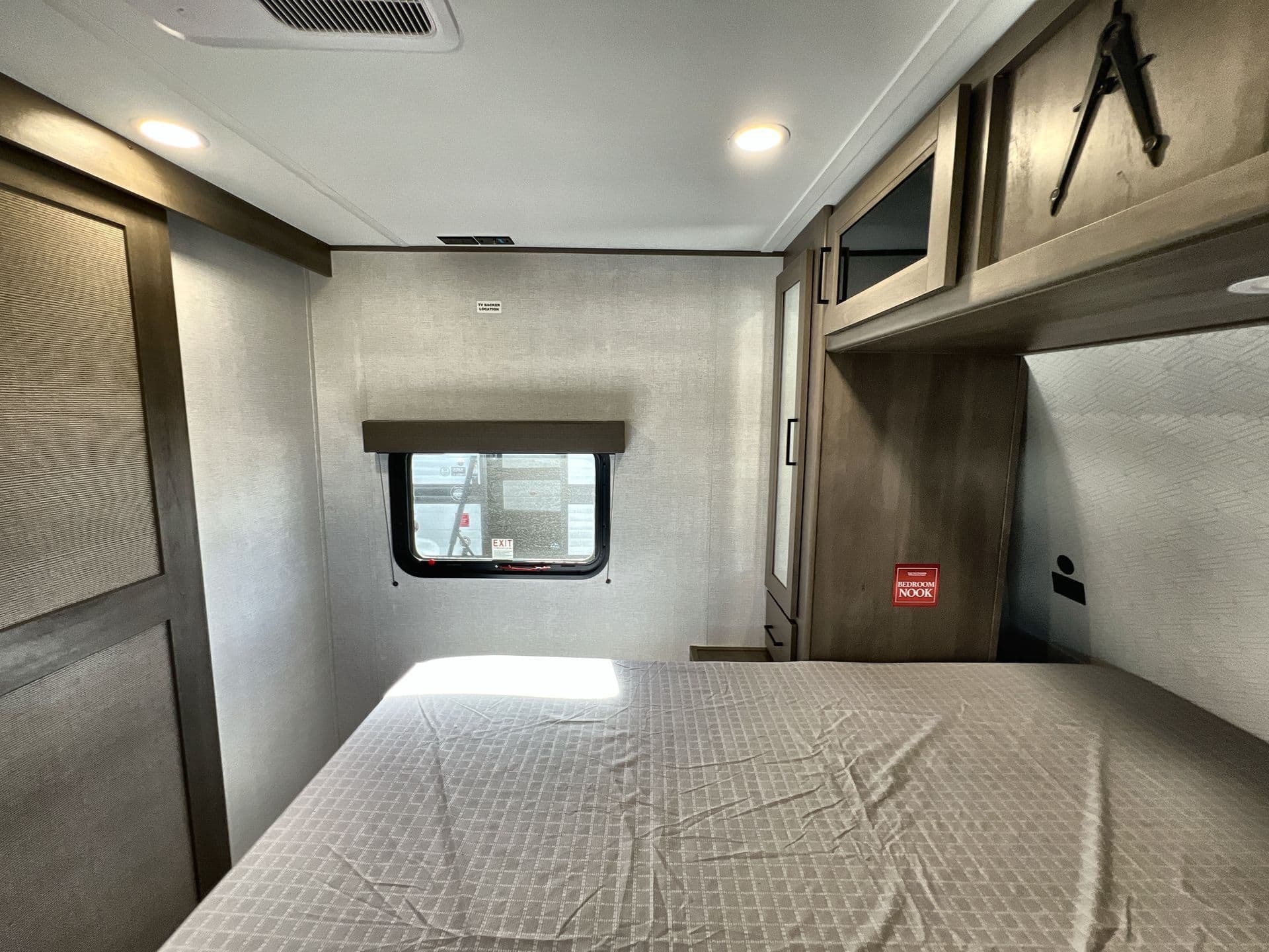 2026 Grand Design 2026 Grand Design Transcend - thumbnail 31