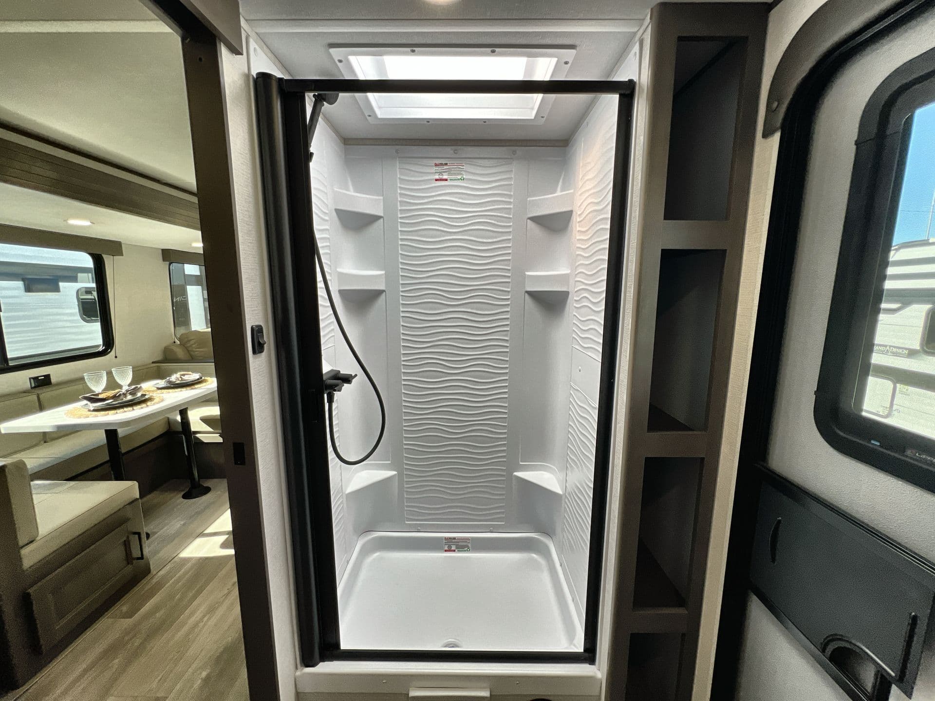2026 Grand Design 2026 Grand Design Transcend - thumbnail 34