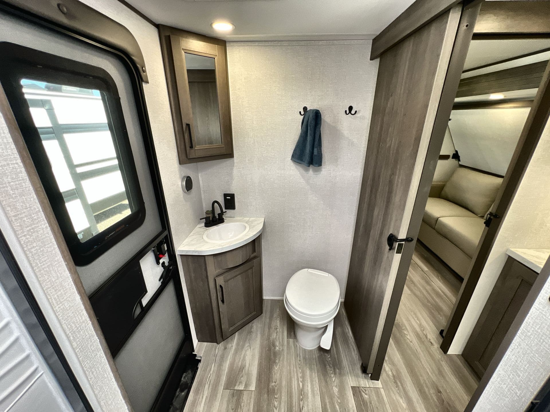 2026 Grand Design 2026 Grand Design Transcend - thumbnail 35