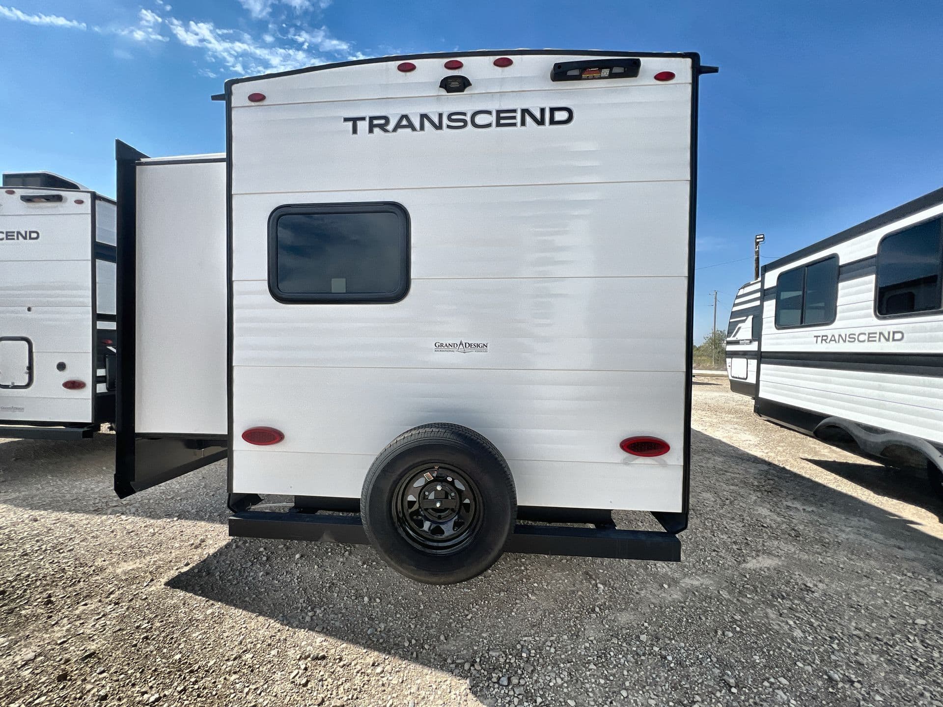 2026 Grand Design 2026 Grand Design Transcend - thumbnail 7