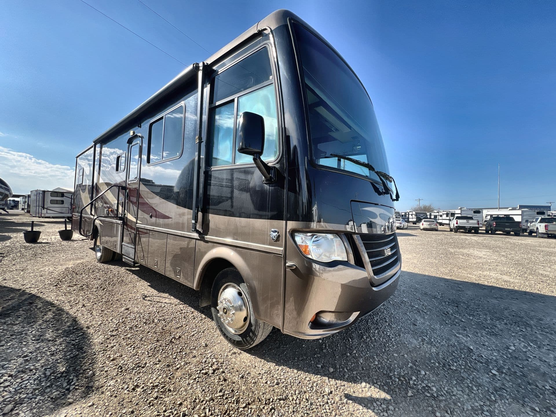 2013 NEWMAR BAYSTAR 3302