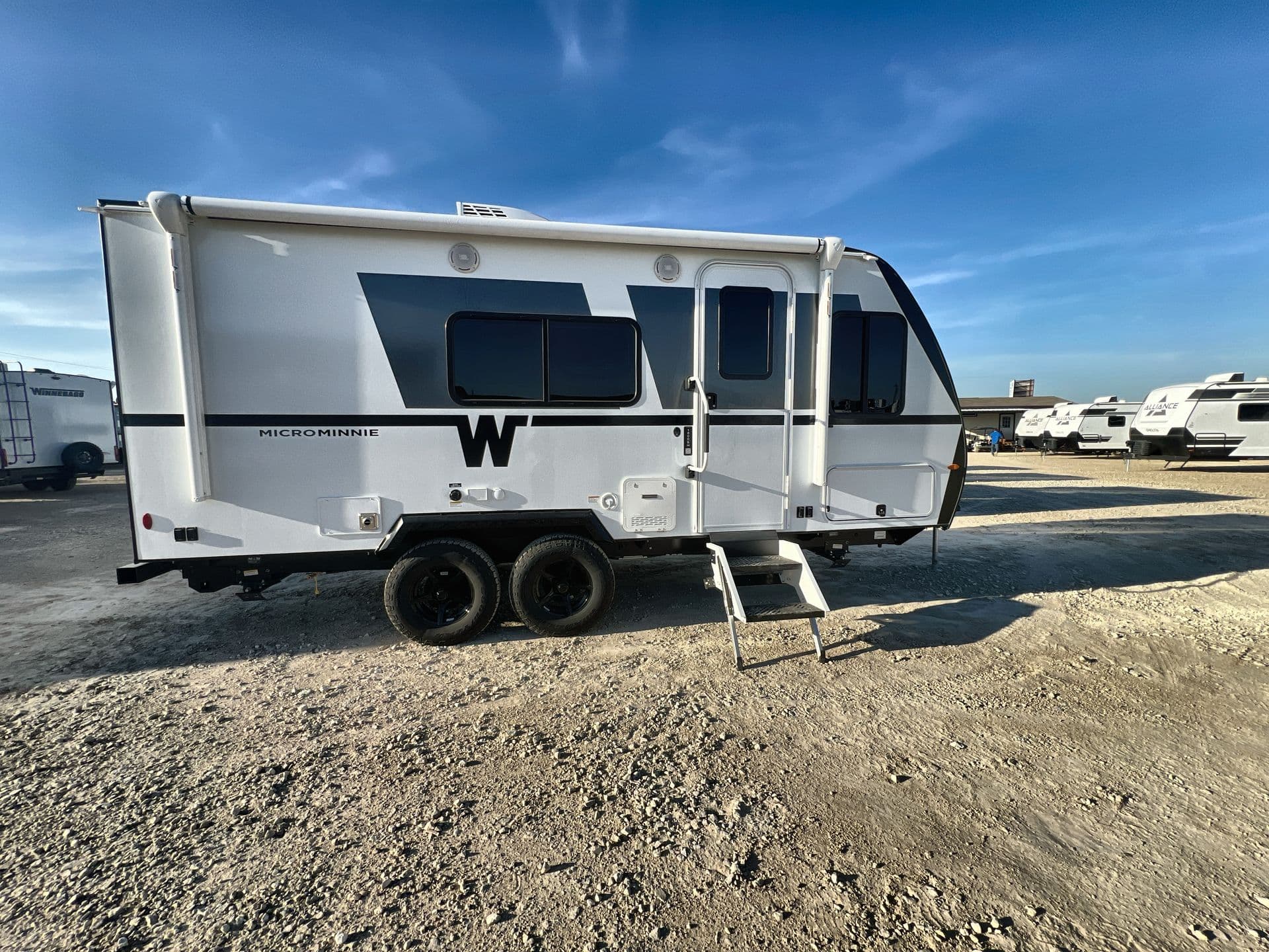 2026 Winnebago Micro Minnie 1800BH