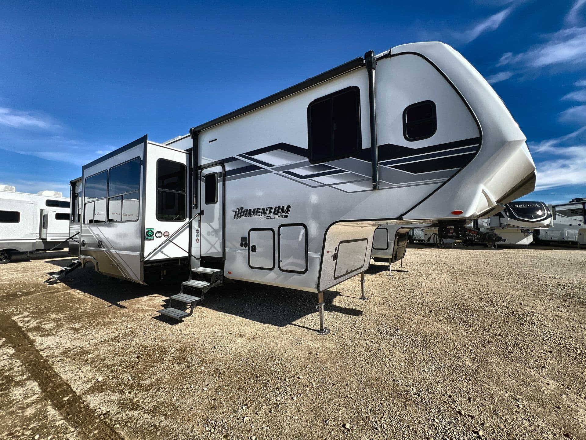 2026 Grand Design MOMENTUM G-CLASS 394G