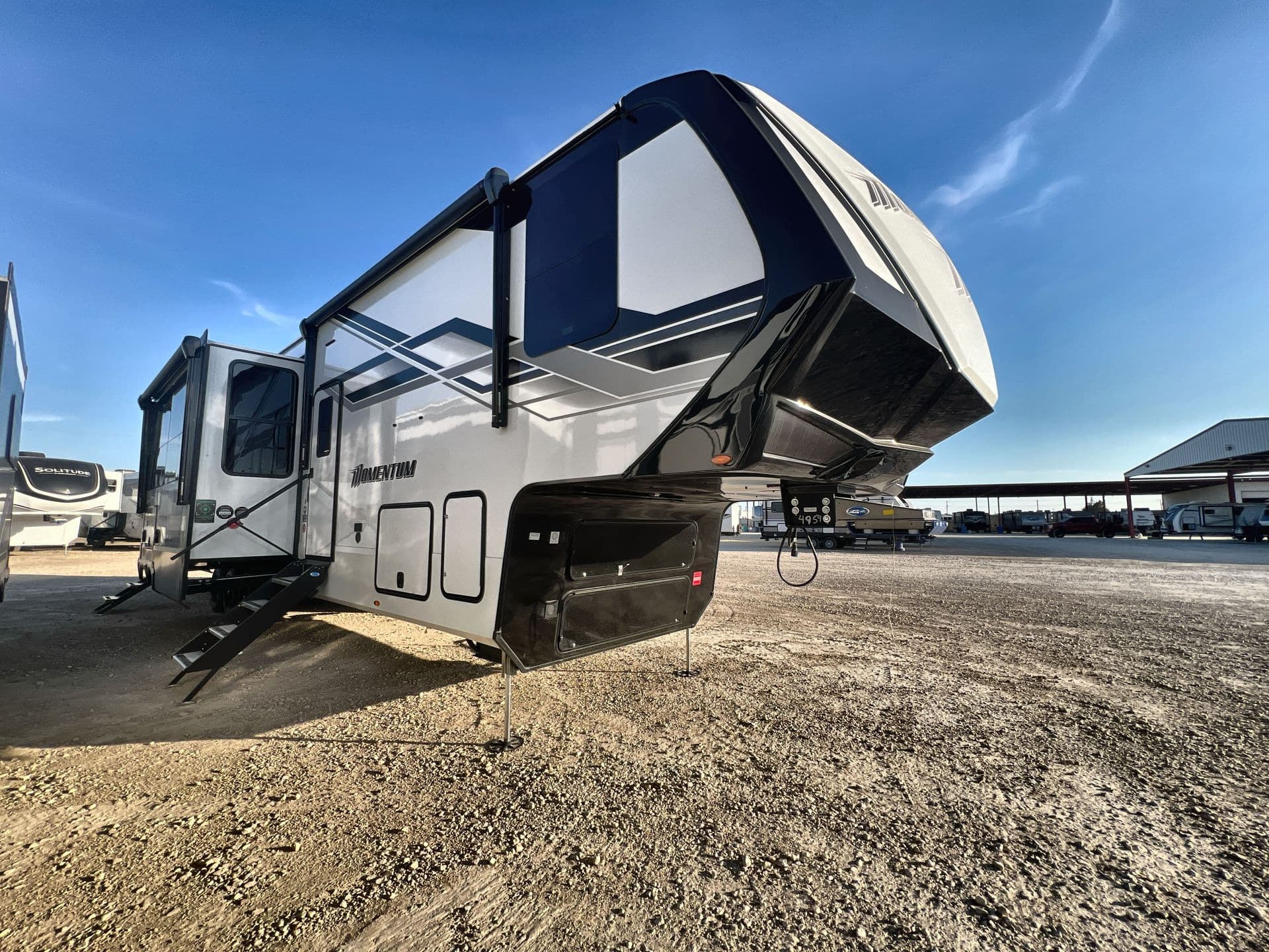 2026 Grand Design MOMENTUM LUXURY 395MT